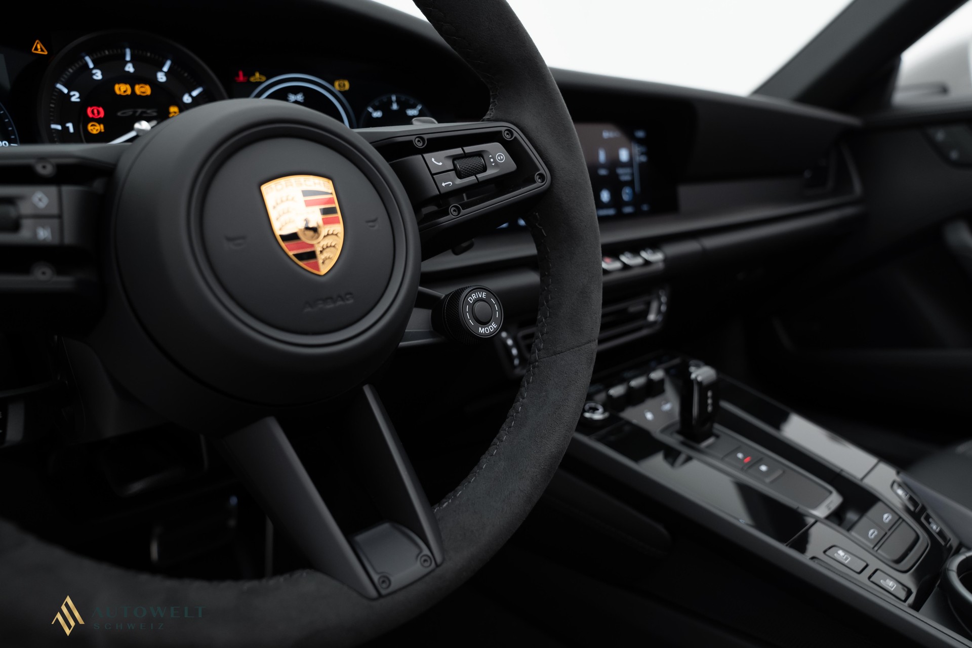 PORSCHE 911 Targa 4 GTS PDK-image-9