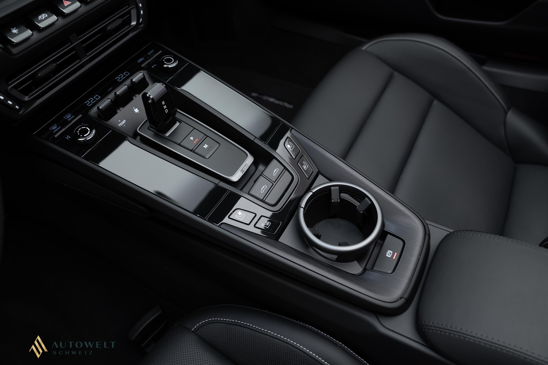 PORSCHE 911 Targa 4 GTS PDK-image-12
