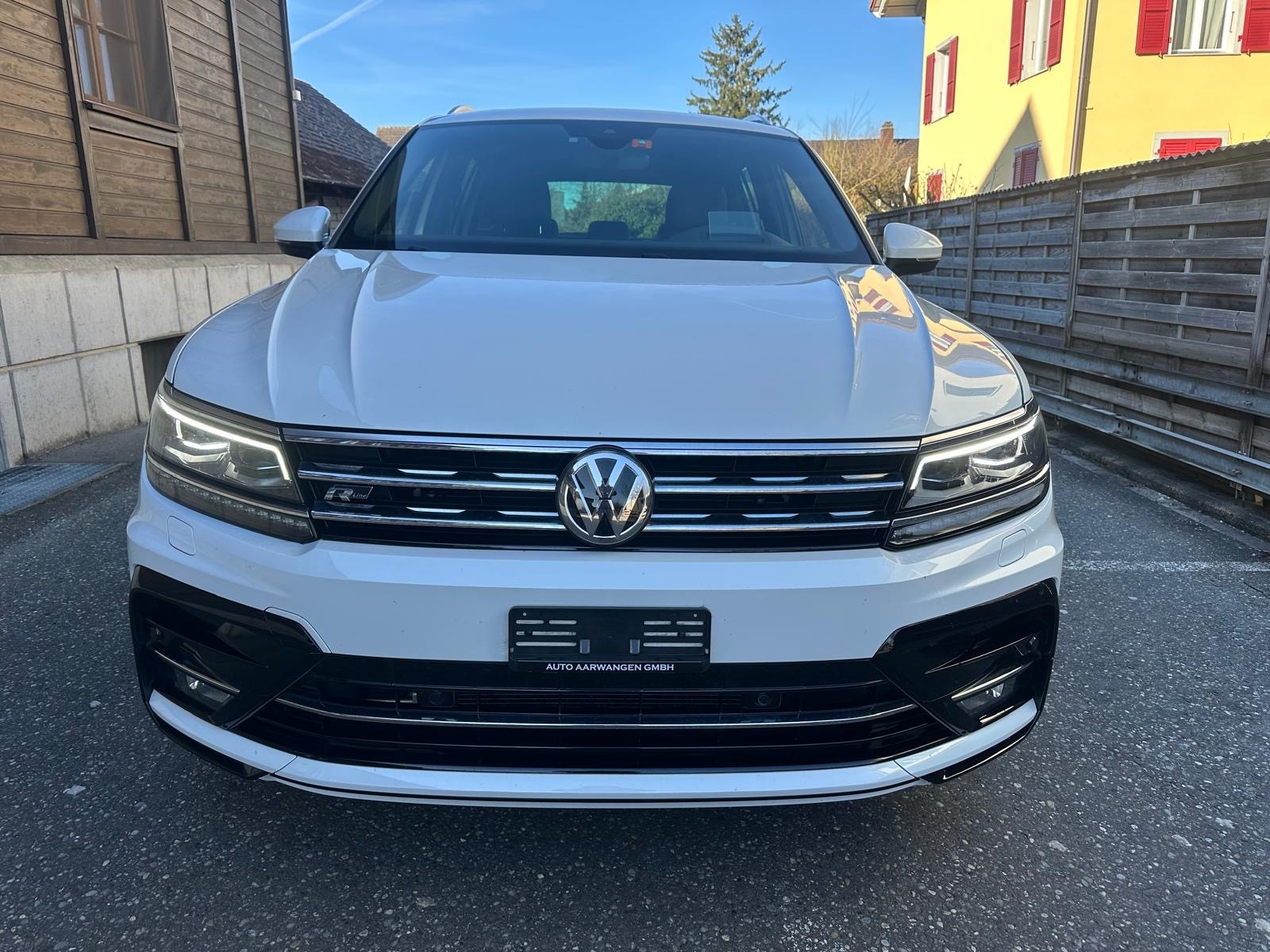 VW Tiguan 2.0 TDI SCR-Line Highline 4Motion DSG-image-4