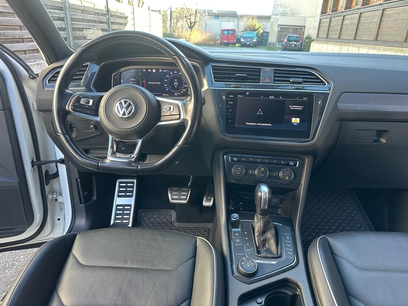 VW Tiguan 2.0 TDI SCR-Line Highline 4Motion DSG-image-7
