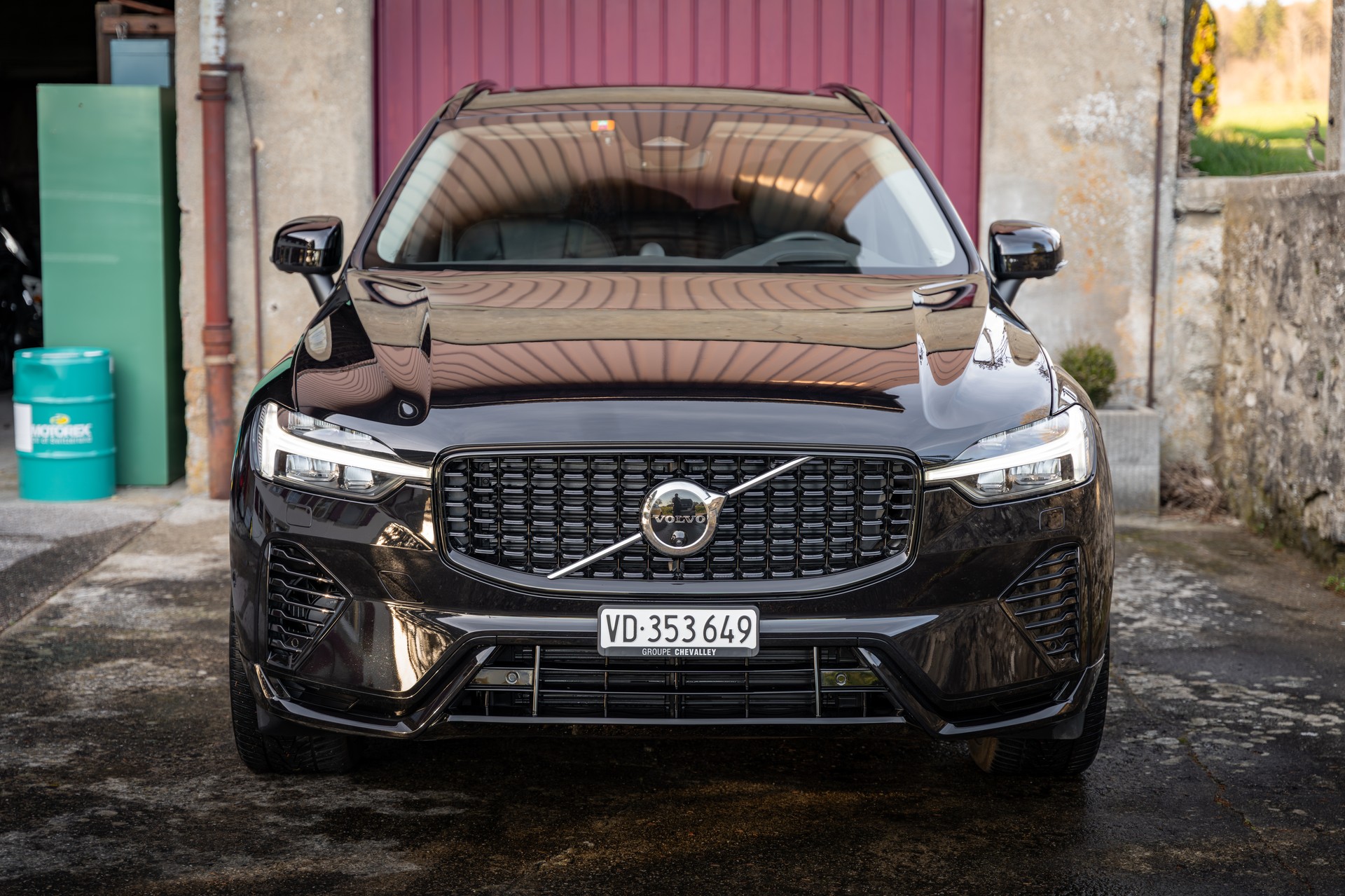 VOLVO XC60 T8 eAWD PluginHybrid Ultra Dark Geartronic-image-6