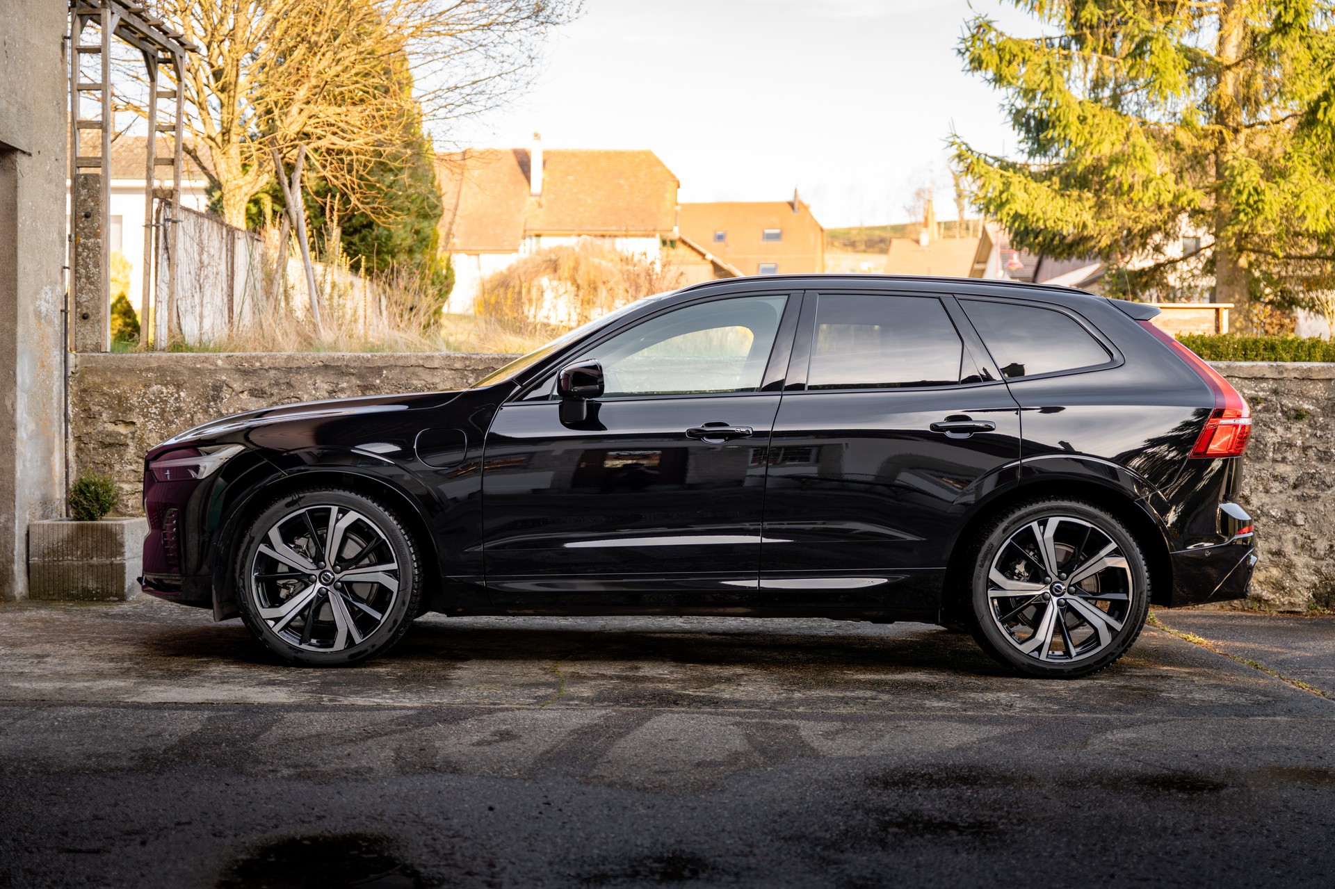 VOLVO XC60 T8 eAWD PluginHybrid Ultra Dark Geartronic-image-5
