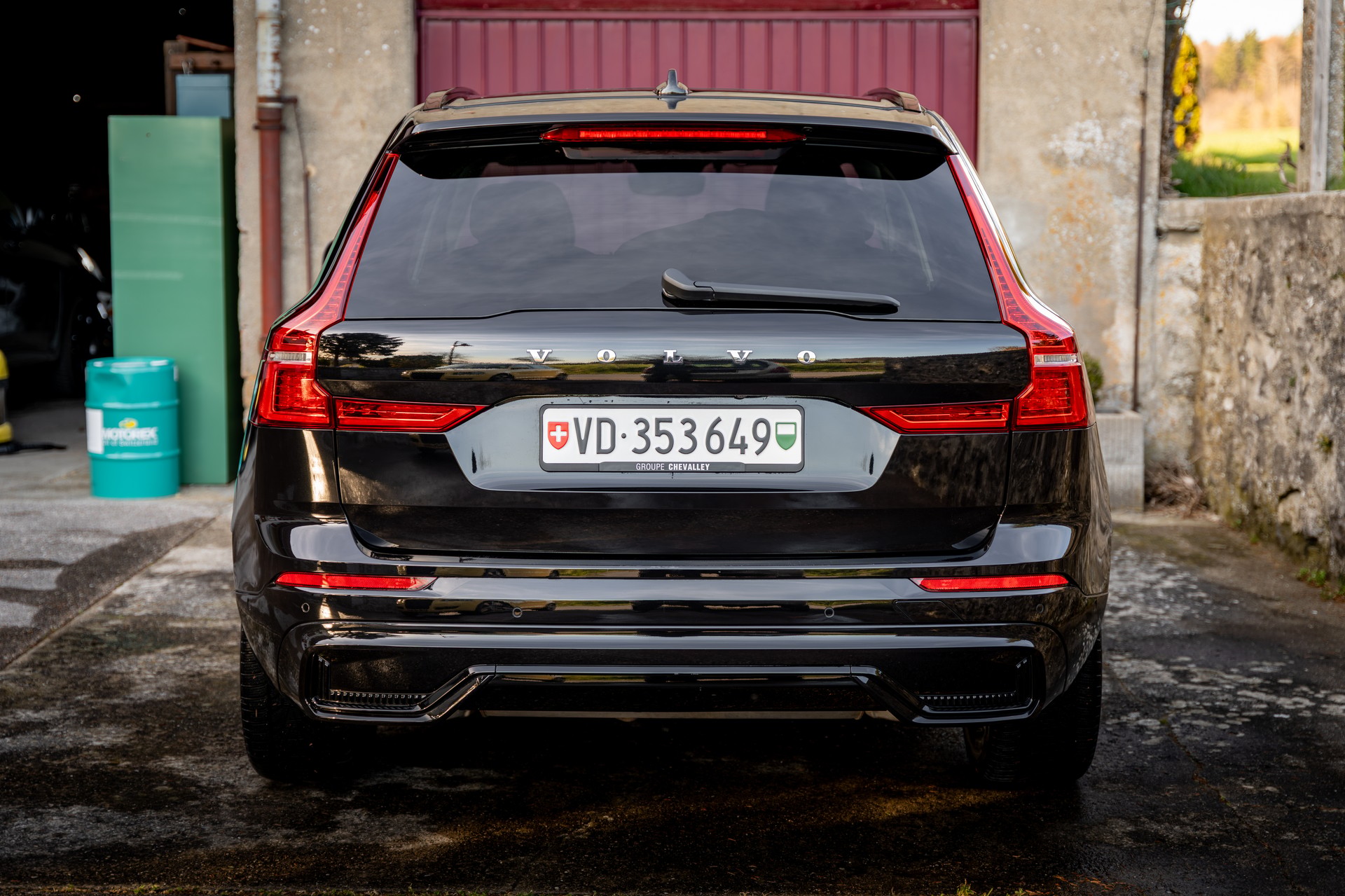 VOLVO XC60 T8 eAWD PluginHybrid Ultra Dark Geartronic-image-7