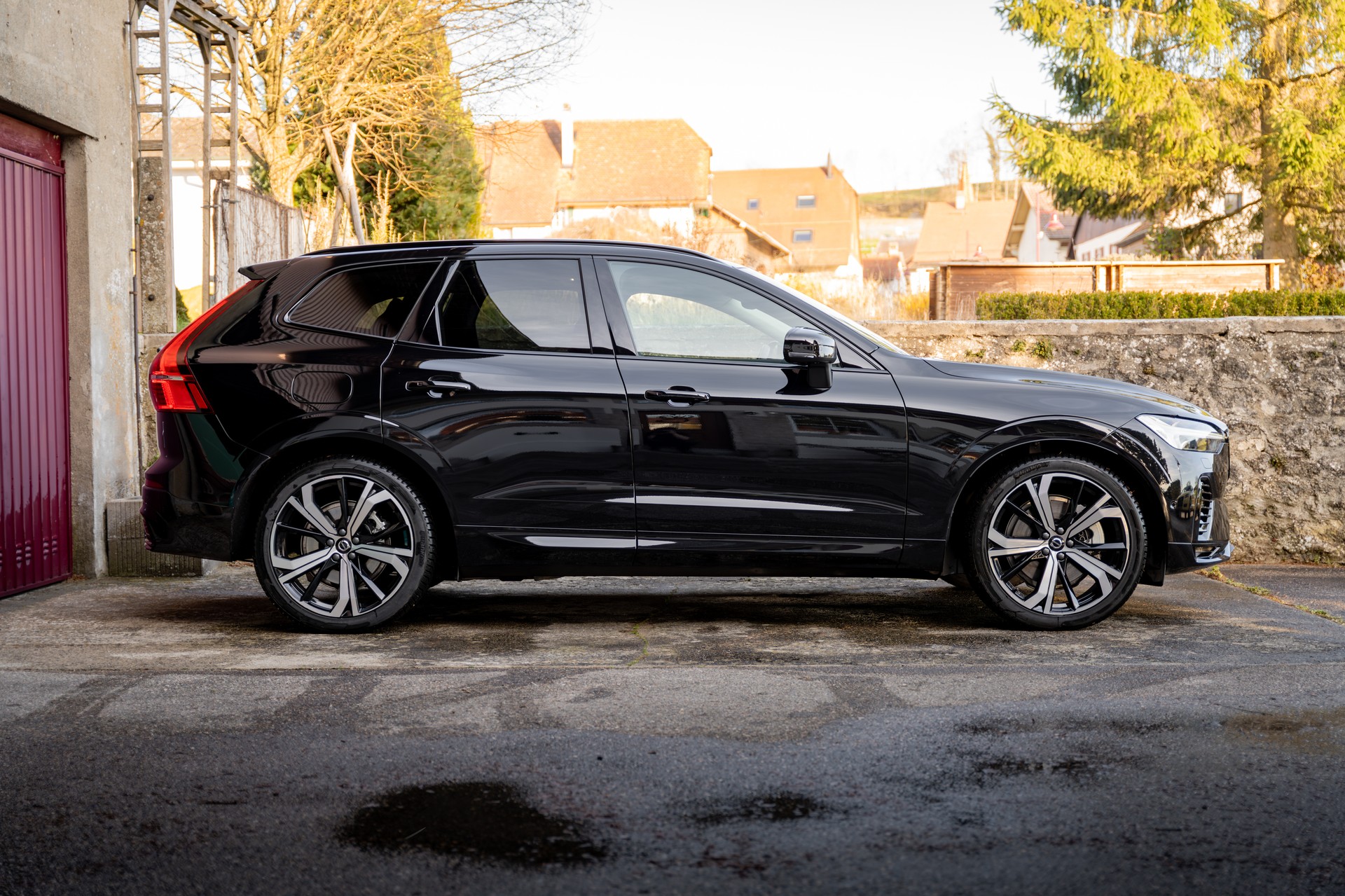 VOLVO XC60 T8 eAWD PluginHybrid Ultra Dark Geartronic-image-4