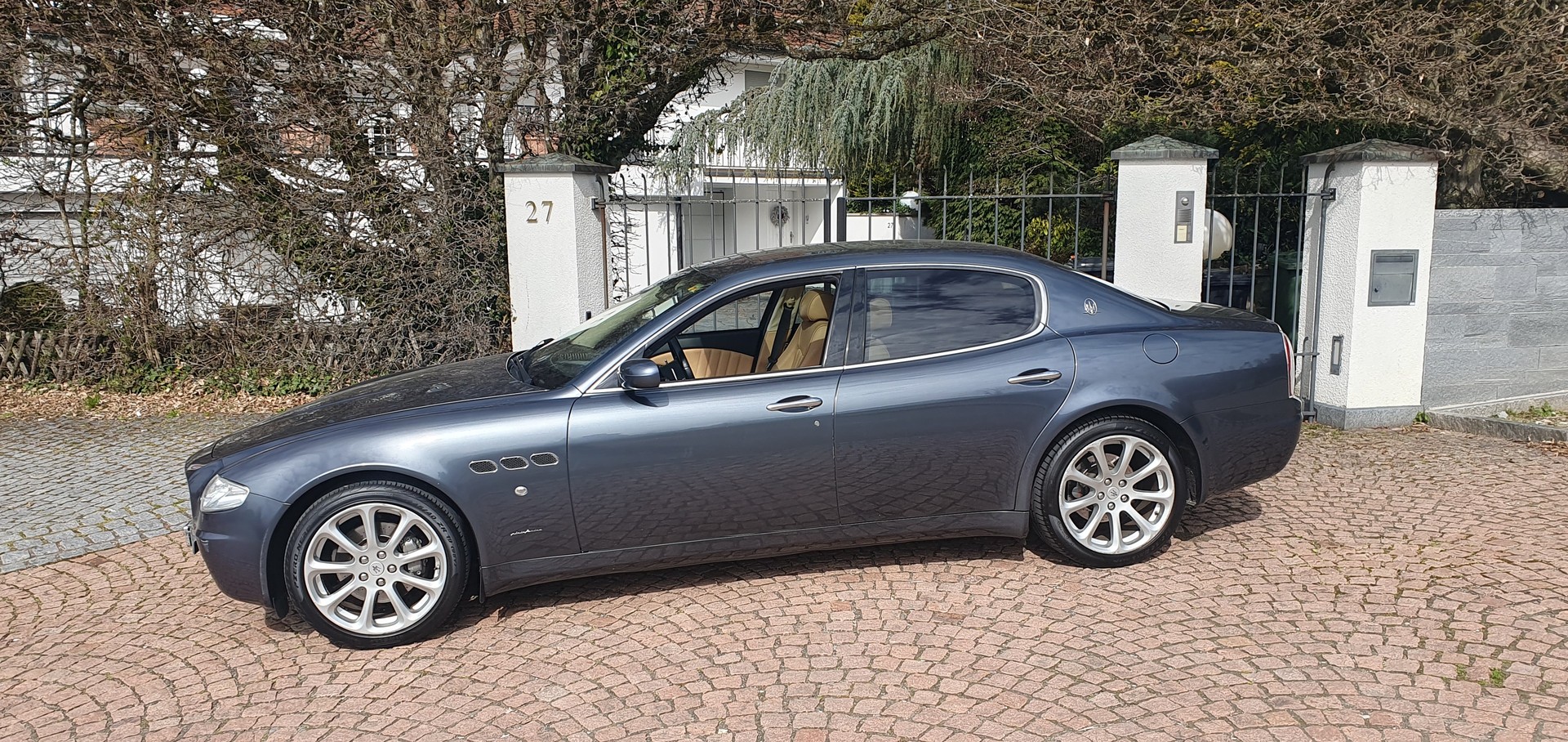 MASERATI Quattroporte 4.2 V8 DuoSelect-image-2