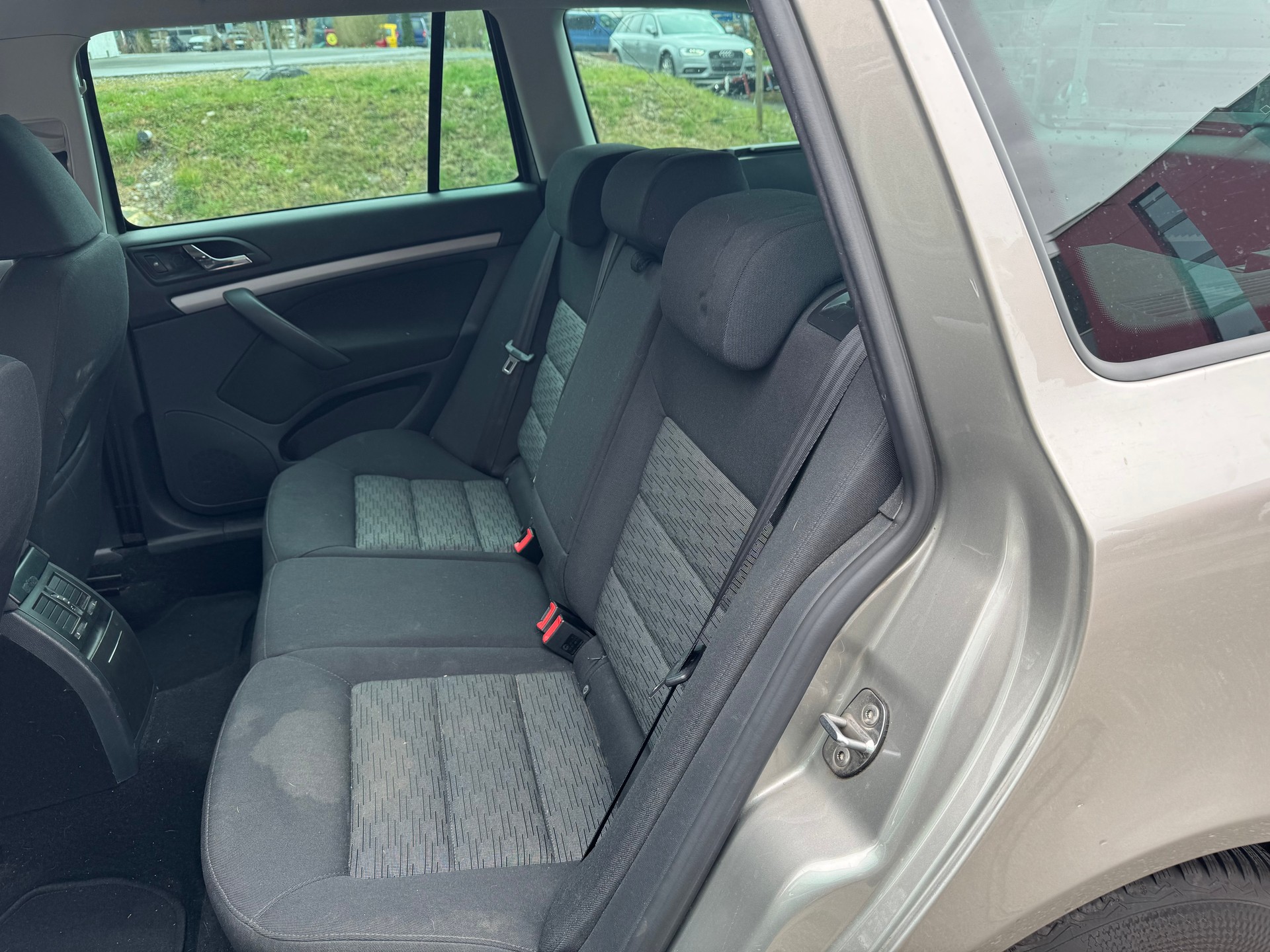 SKODA Octavia Combi 1.6 TDI Greenline-image-8