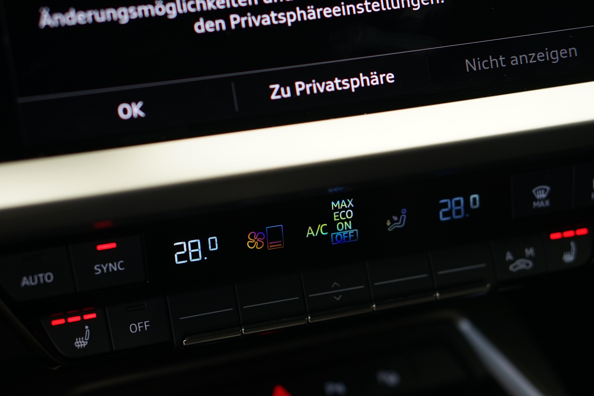 AUDI A3 Sportback 35 TFSI S line S-tronic-image-28