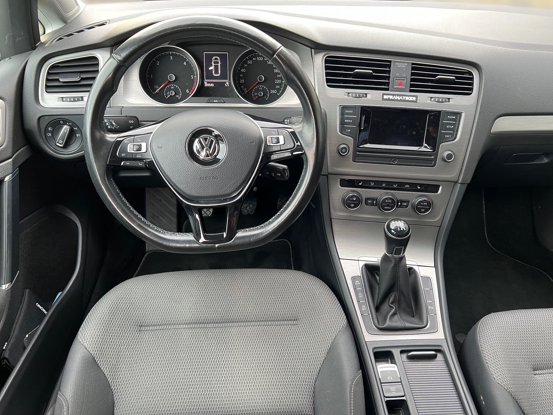 VW Golf Variant 1.6 TDI Comfortline 4Motion-image-8