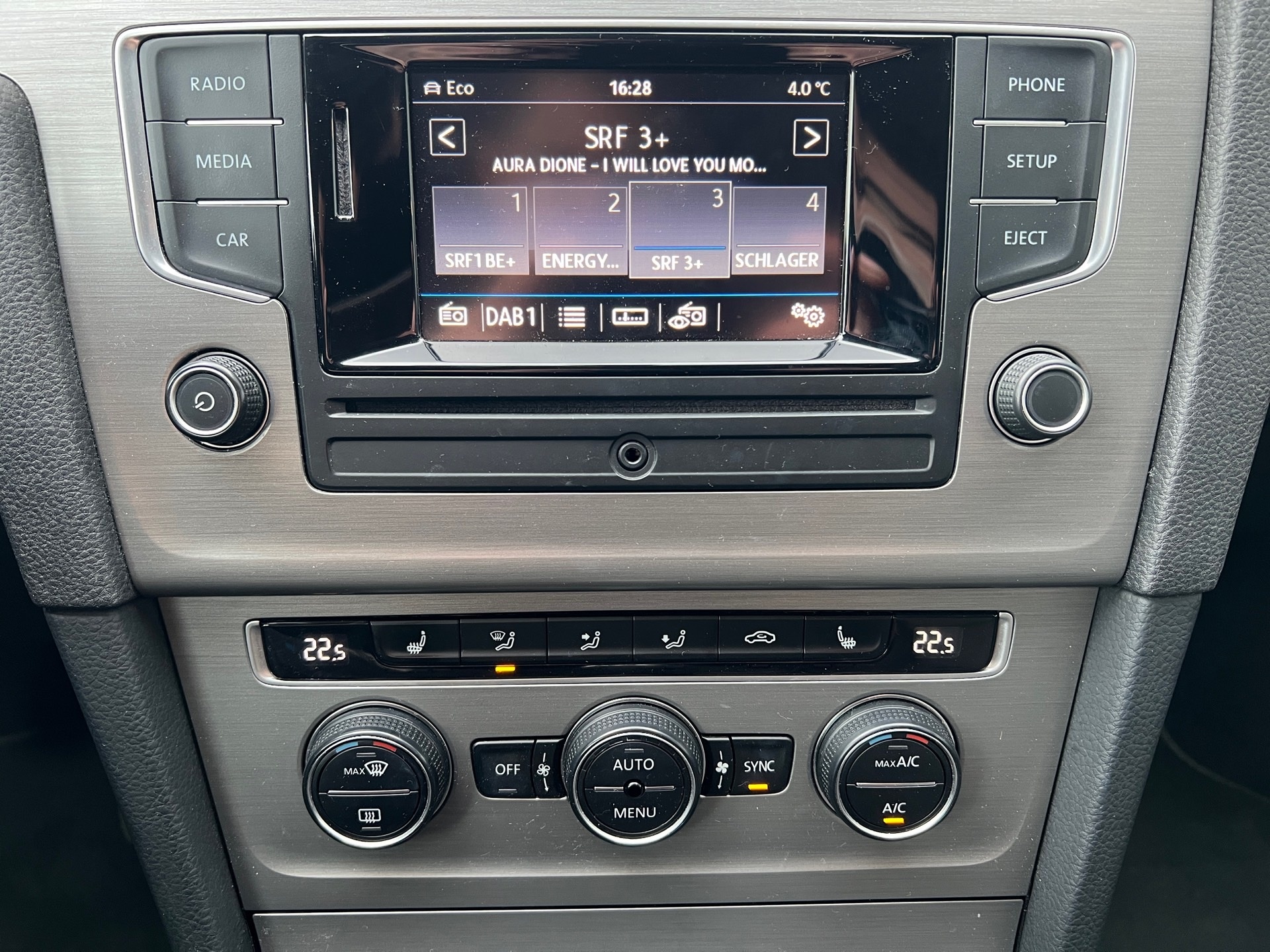 VW Golf Variant 1.6 TDI Comfortline 4Motion-image-10