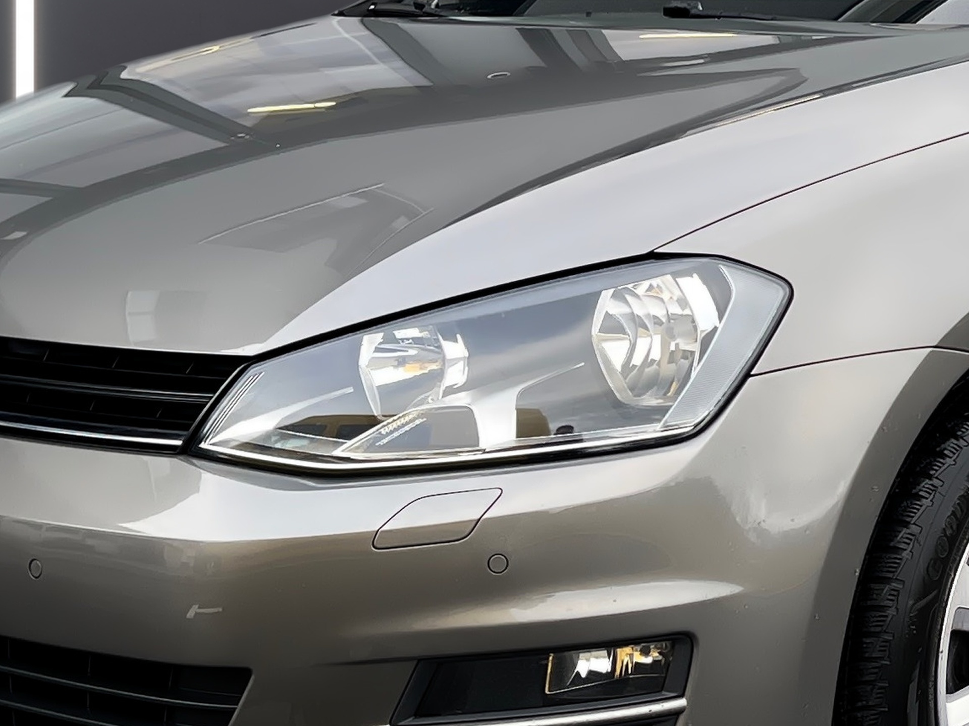 VW Golf Variant 1.6 TDI Comfortline 4Motion-image-4