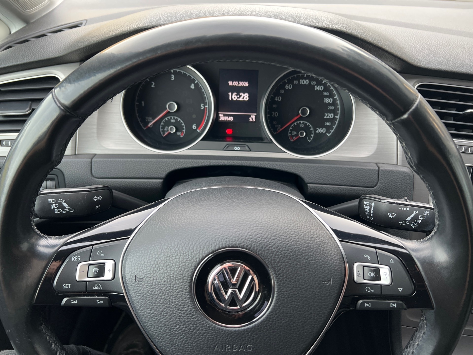 VW Golf Variant 1.6 TDI Comfortline 4Motion-image-6