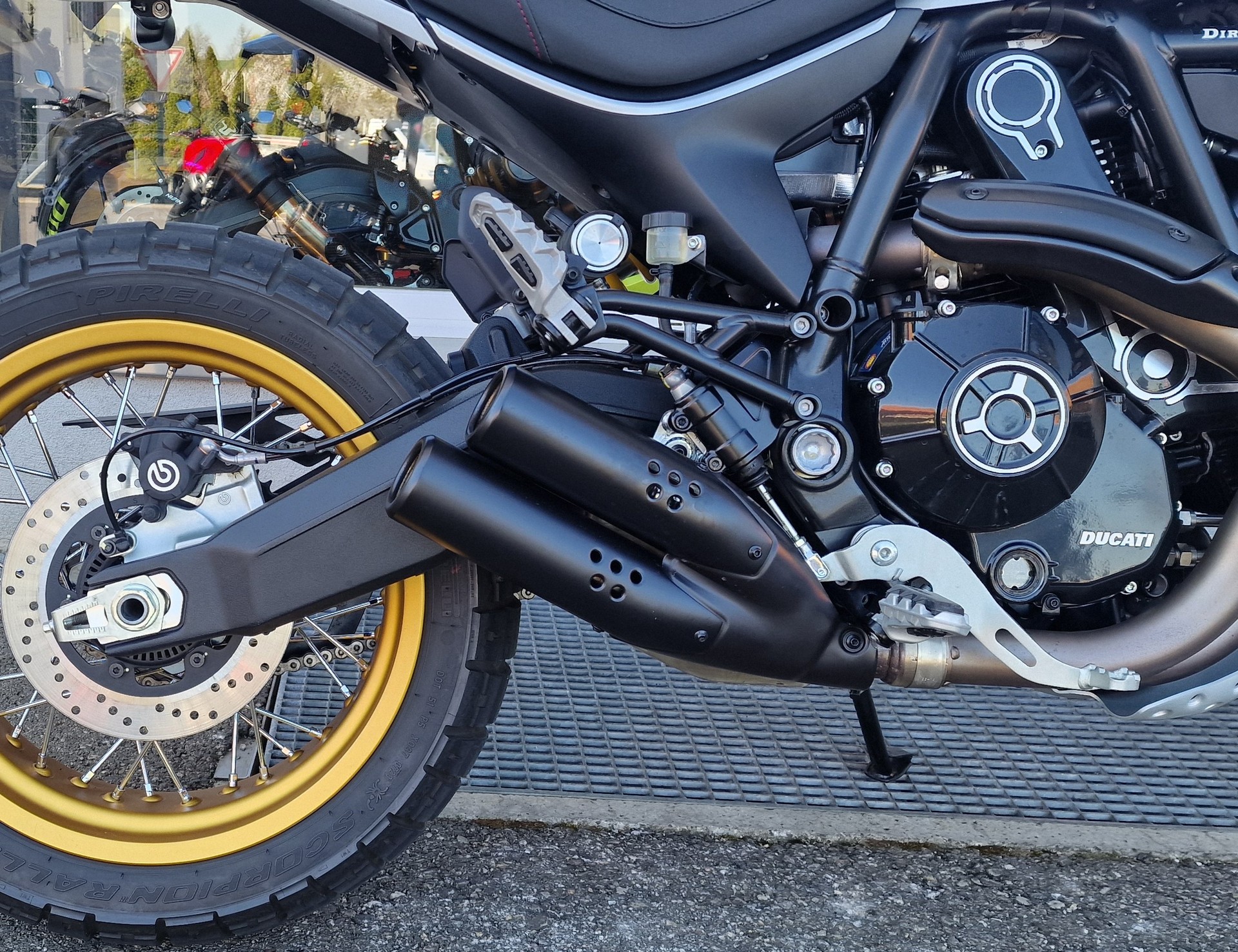 DUCATI Scrambler 803 Desert Sled-showroom-element-1