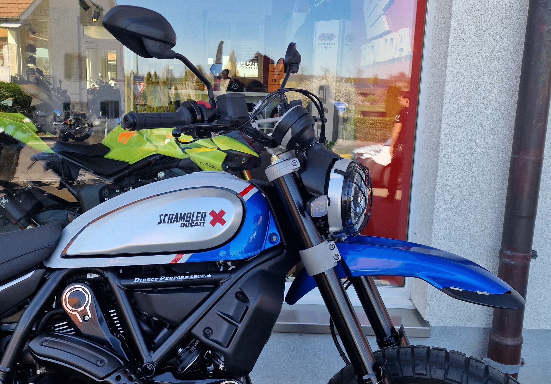 DUCATI Scrambler 803 Desert Sled-showroom-element-2