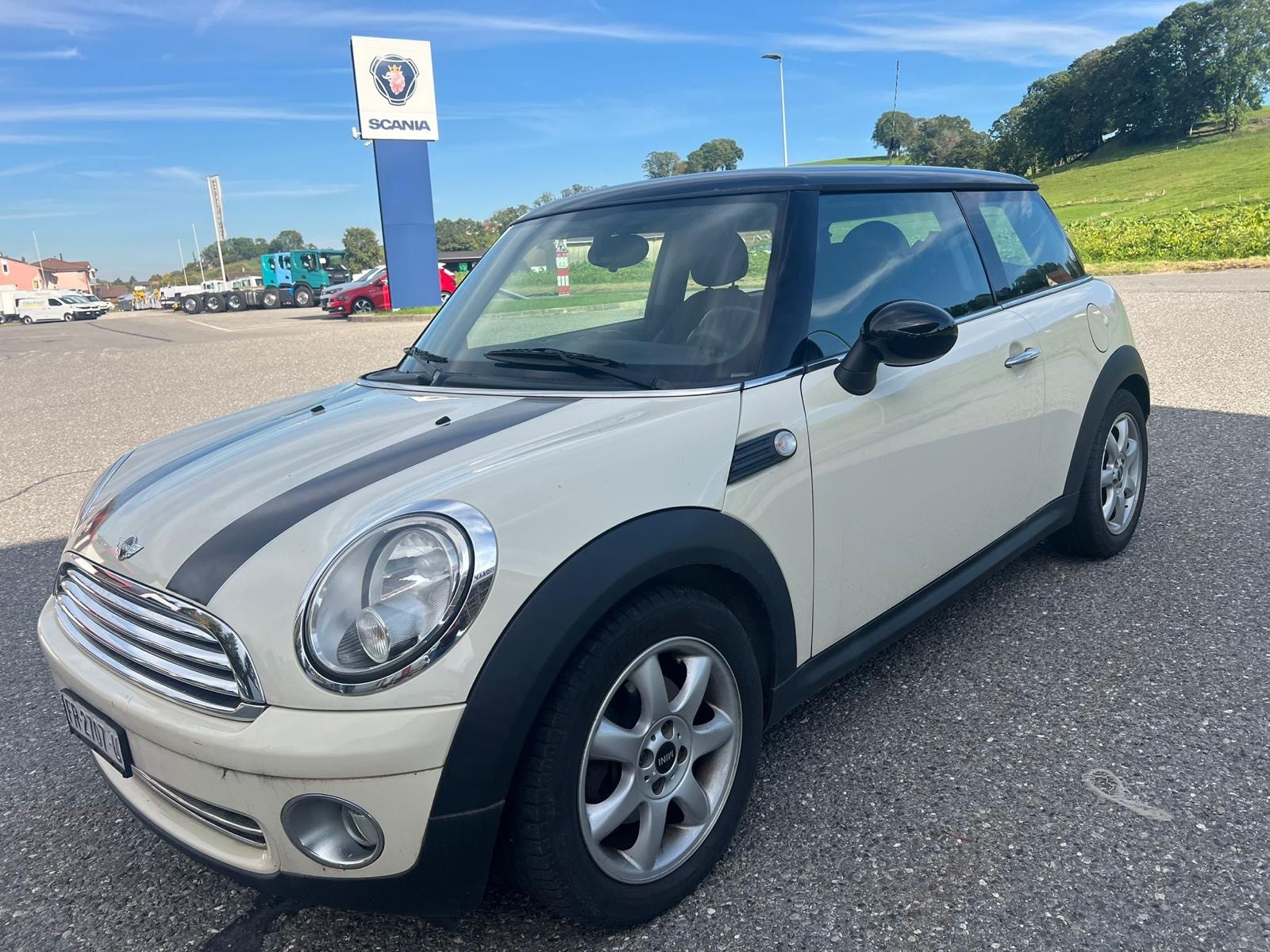 MINI Cooper-image-0
