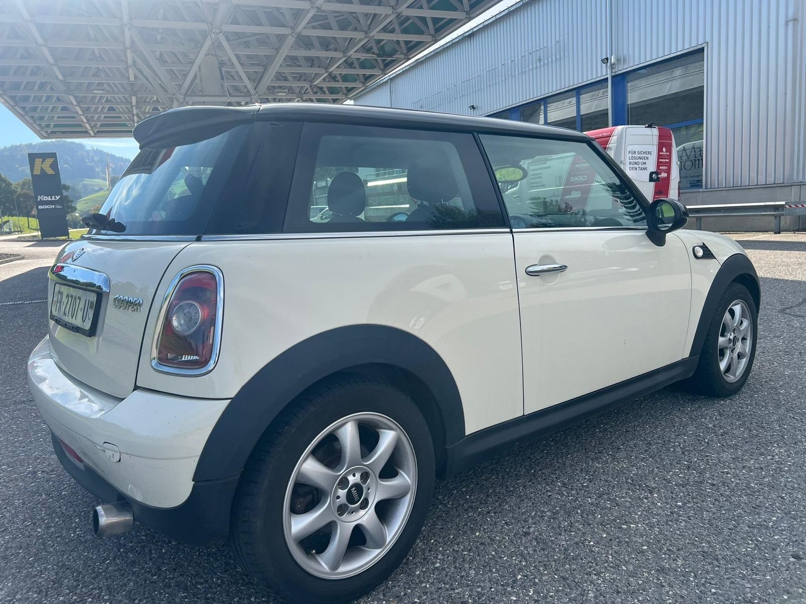 MINI Cooper-image-3