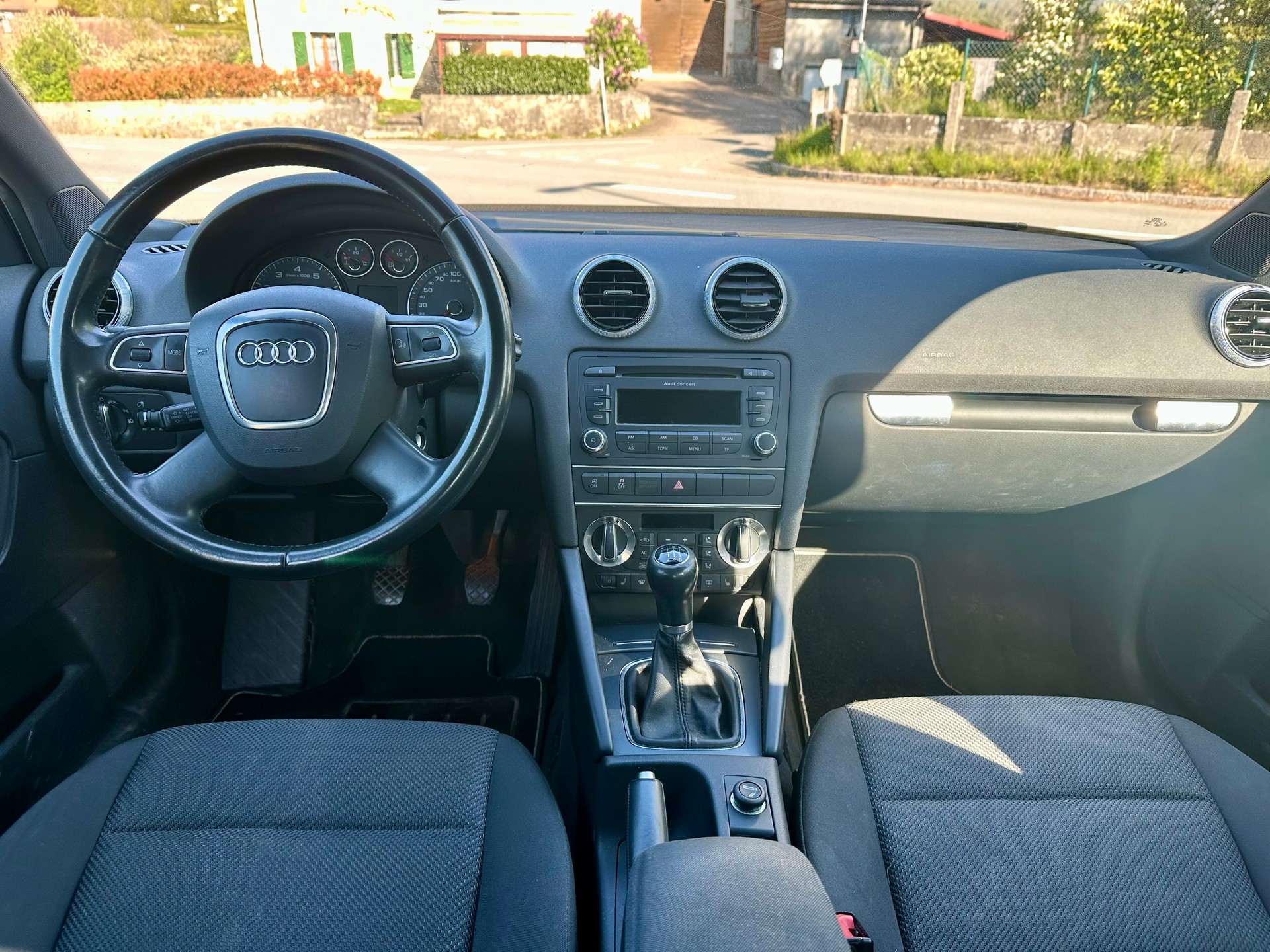 AUDI A3 Sportback 1.2 TFSI Ambiente-image-8
