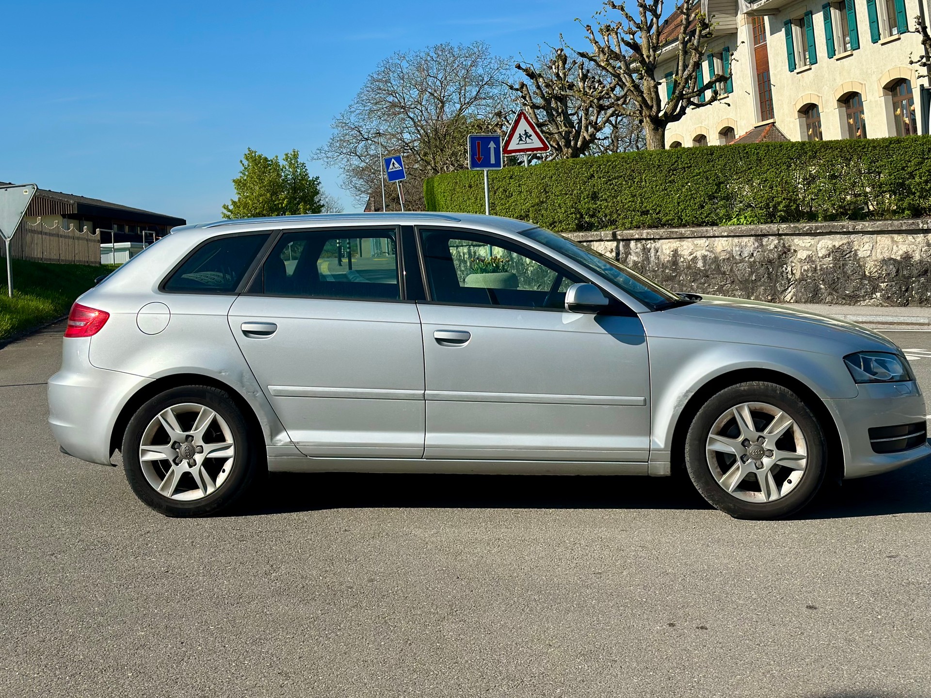 AUDI A3 Sportback 1.2 TFSI Ambiente-image-6