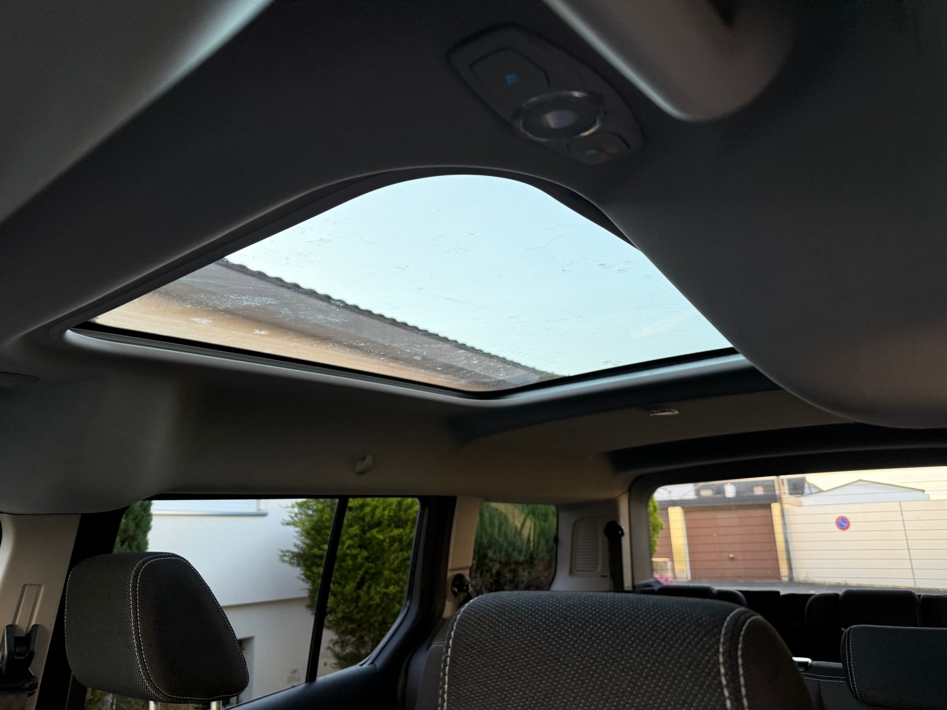 FORD Grand Tourneo Connect 1.6 SCTi Titanium Automatic-image-6