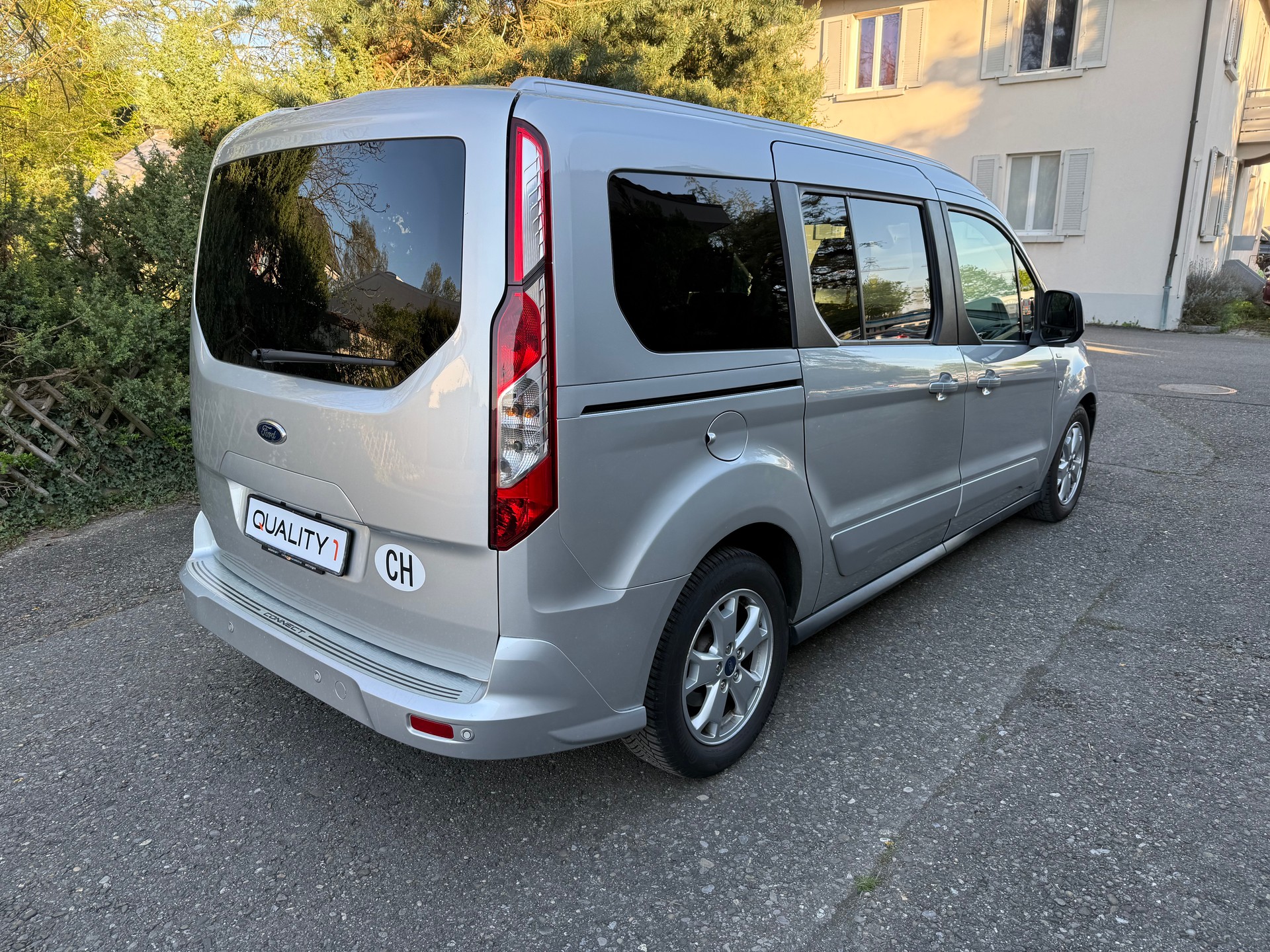 FORD Grand Tourneo Connect 1.6 SCTi Titanium Automatic-image-3
