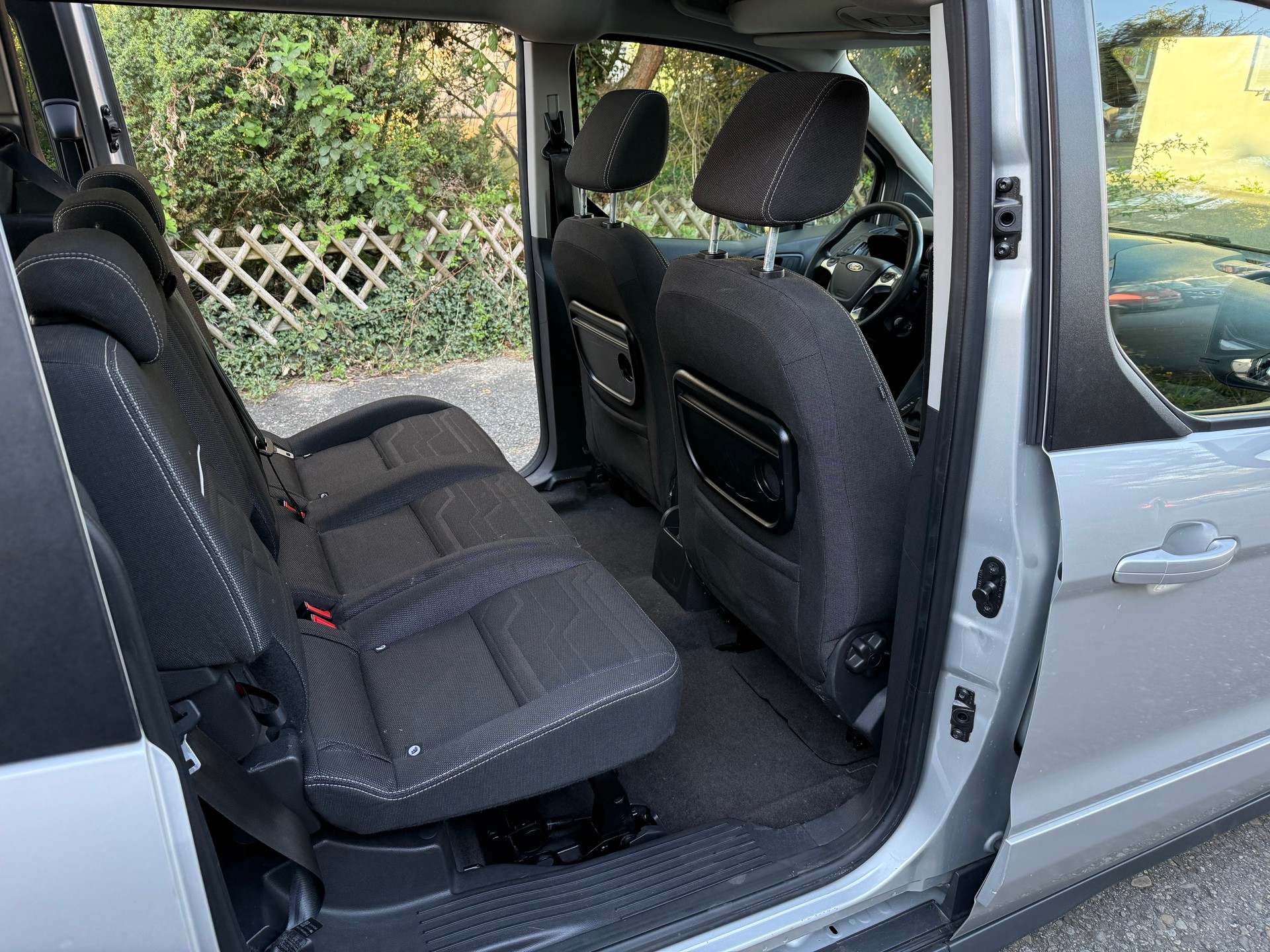 FORD Grand Tourneo Connect 1.6 SCTi Titanium Automatic-image-10