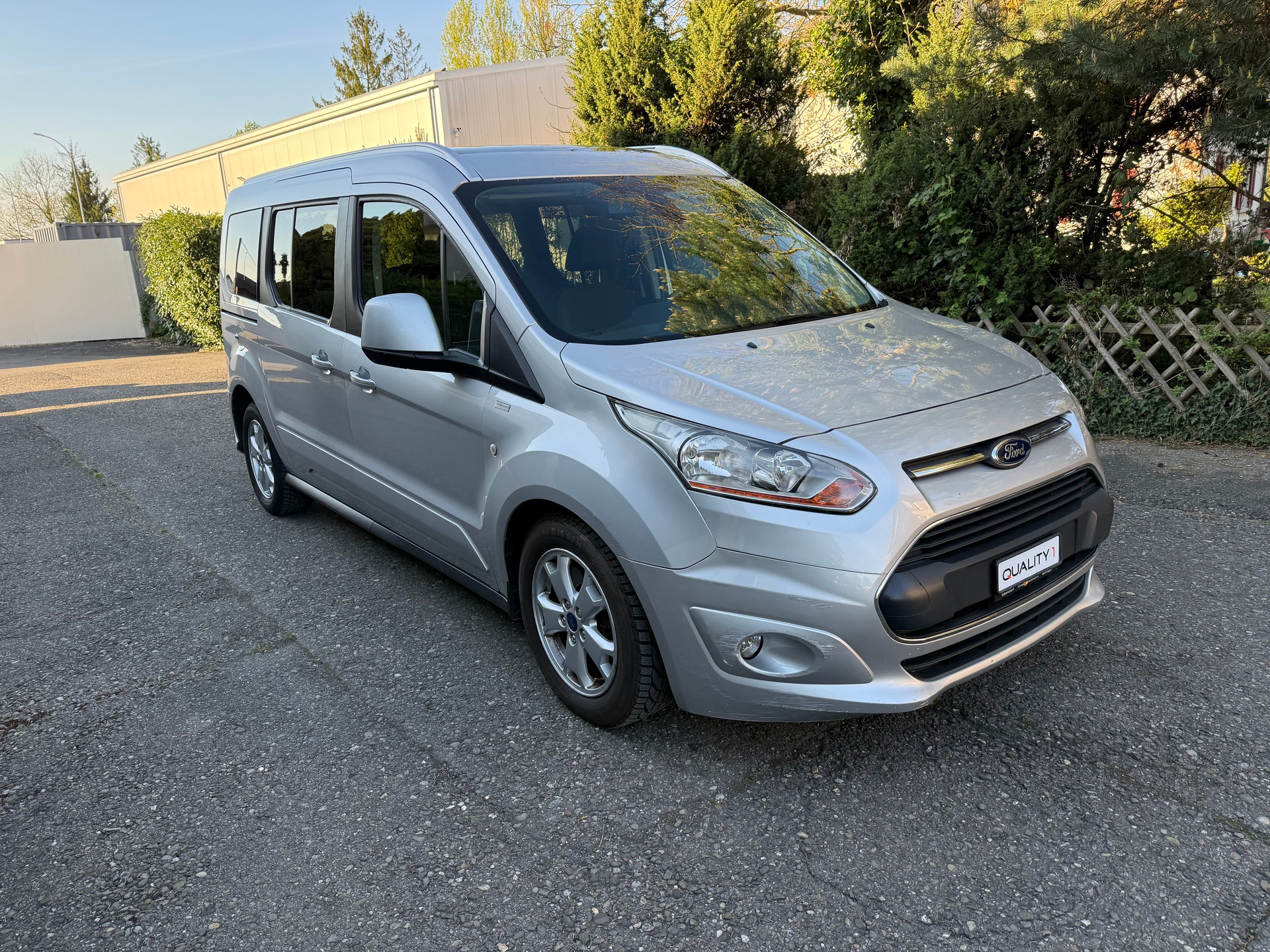 FORD Grand Tourneo Connect 1.6 SCTi Titanium Automatic-image-2