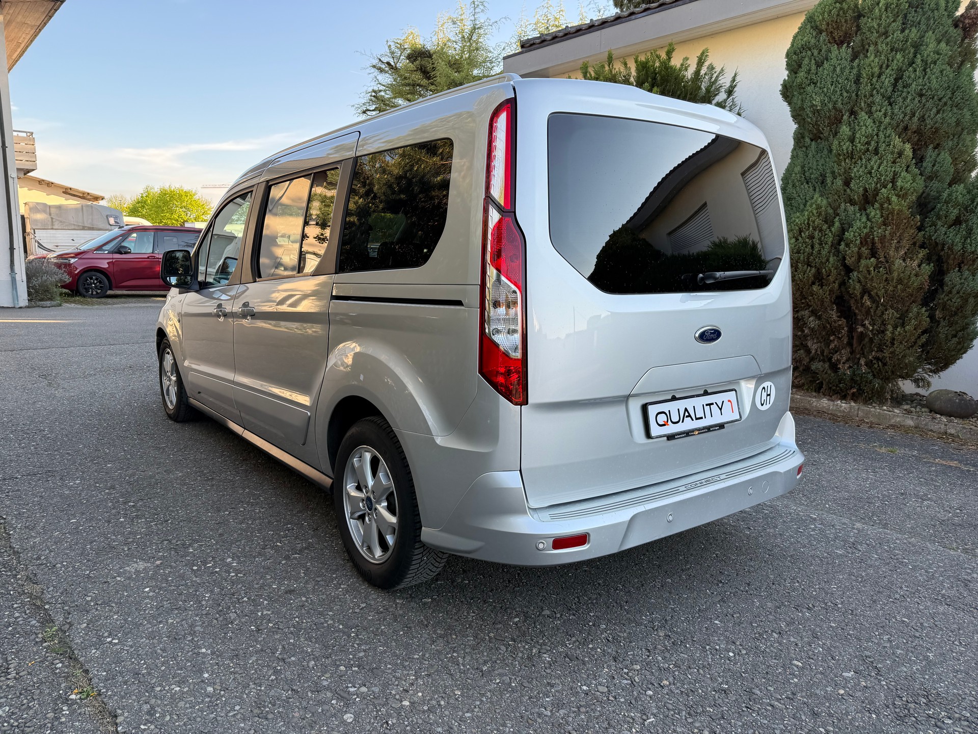 FORD Grand Tourneo Connect 1.6 SCTi Titanium Automatic-image-5
