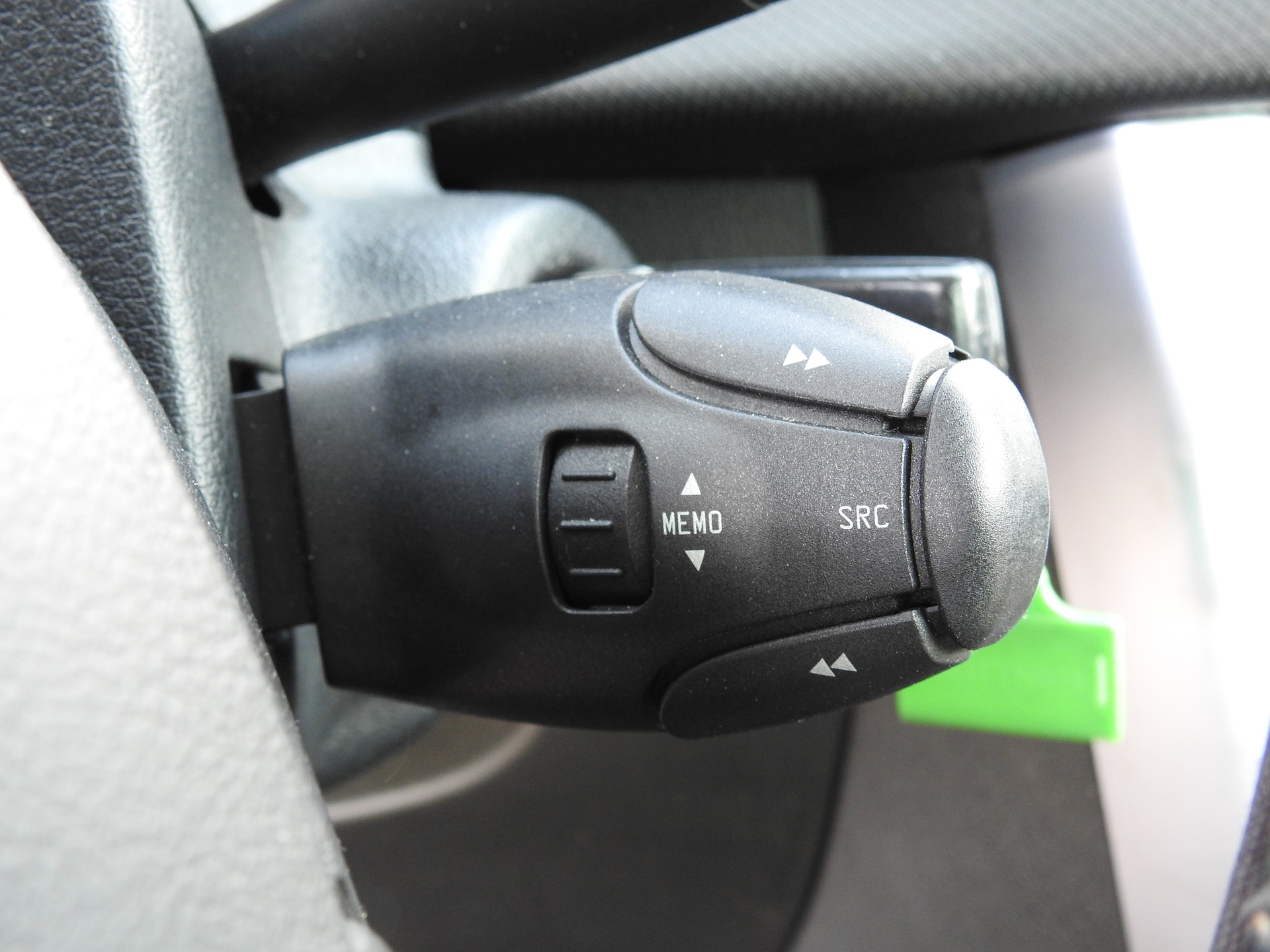 PEUGEOT 207 CC 1.6 16V Sport-image-21