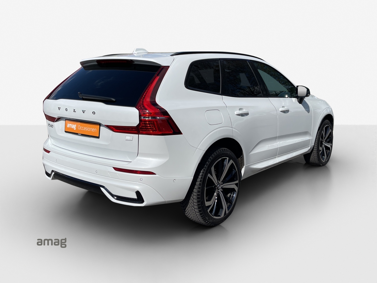 VOLVO XC60 T6 eAWD R-Design Geartronic-image-5