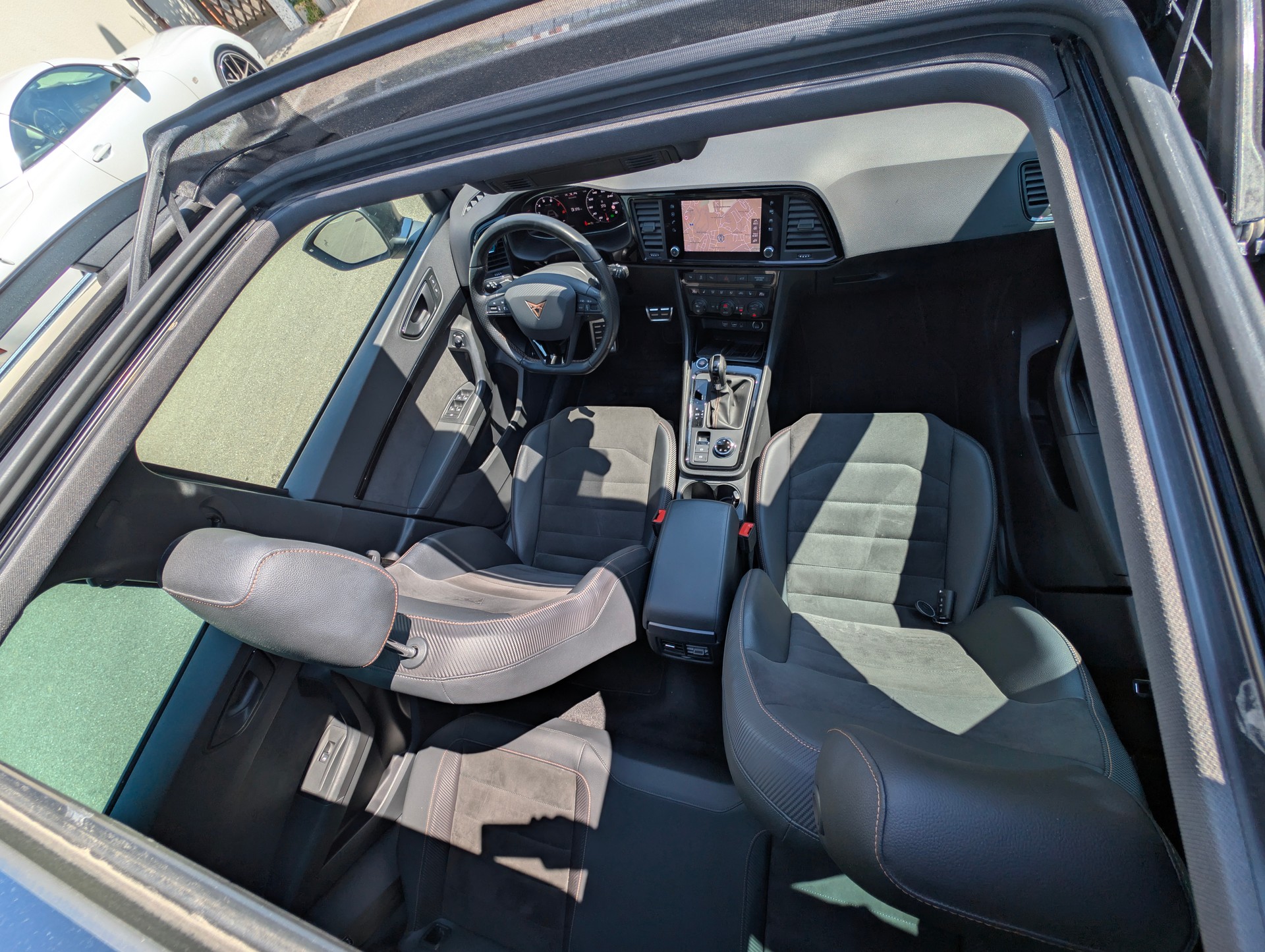 CUPRA ATECA 2.0TSI 4 Drive DSG-image-11