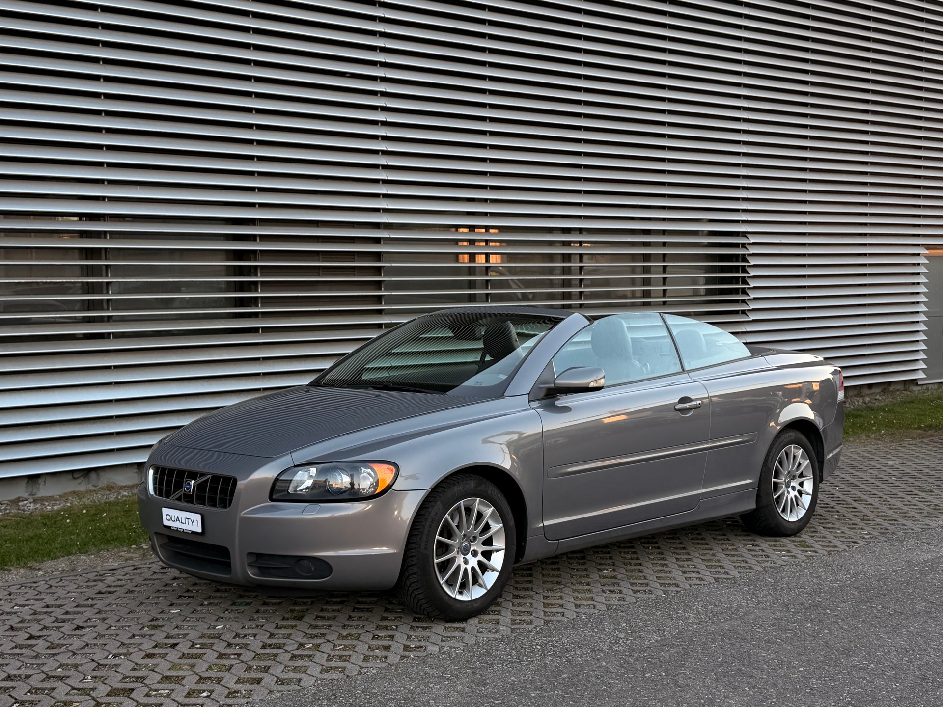 VOLVO C70 T5 Summum FRISCH MFK-image-6
