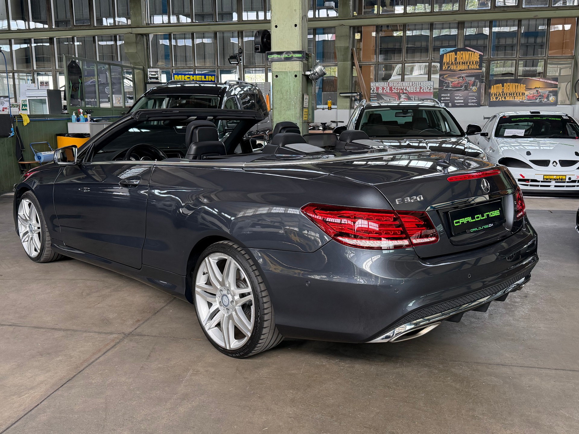 MERCEDES-BENZ E 320 AMG Sport & Styling Paket 7G-Tronic-image-14
