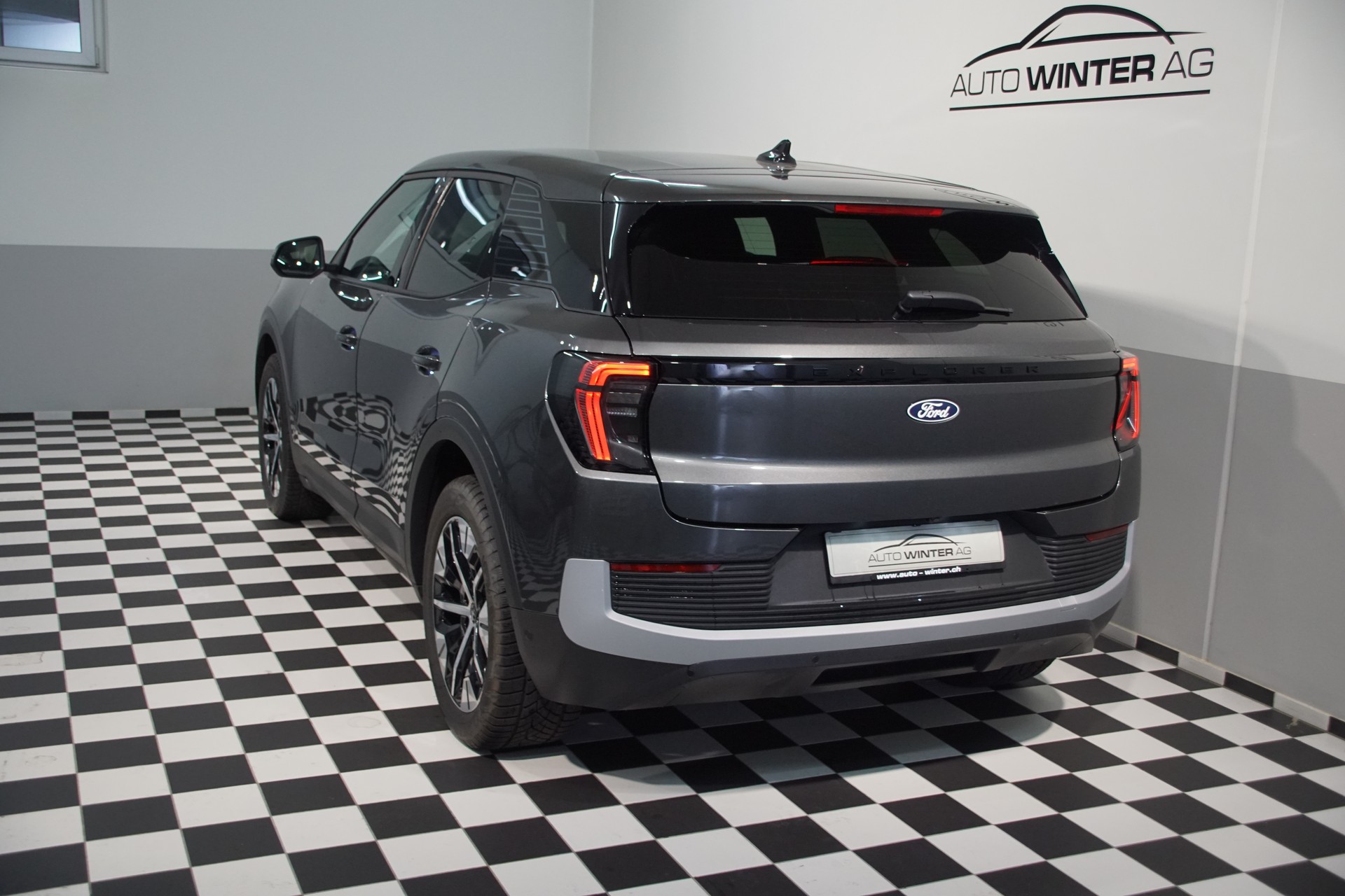 FORD Explorer Elektro 77kWh Dual Extended Range Premium AWD ++SWISS++-image-7
