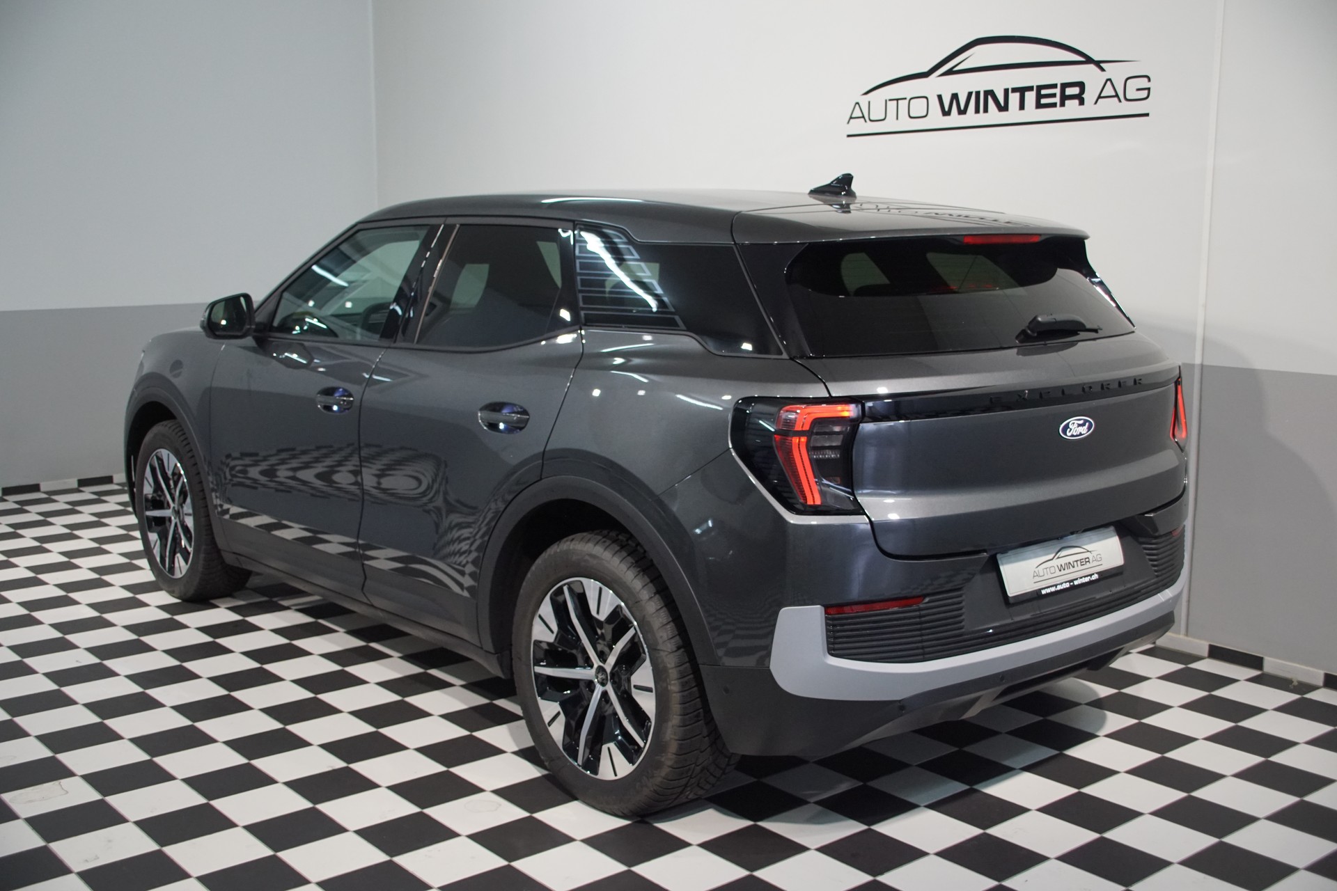 FORD Explorer Elektro 77kWh Dual Extended Range Premium AWD ++SWISS++-image-4
