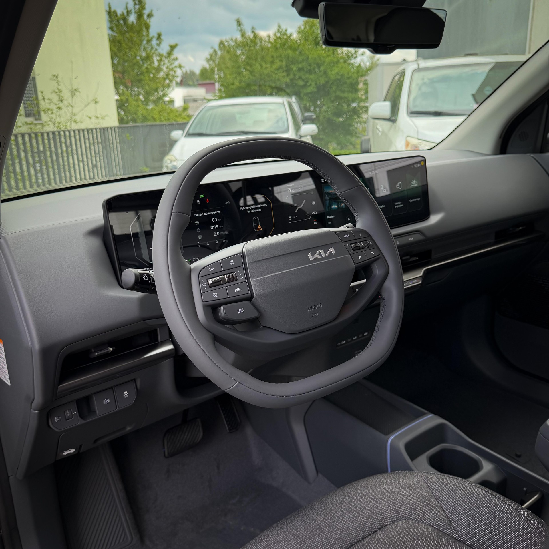 KIA EV2 42.2 kWh Air 4P-image-4