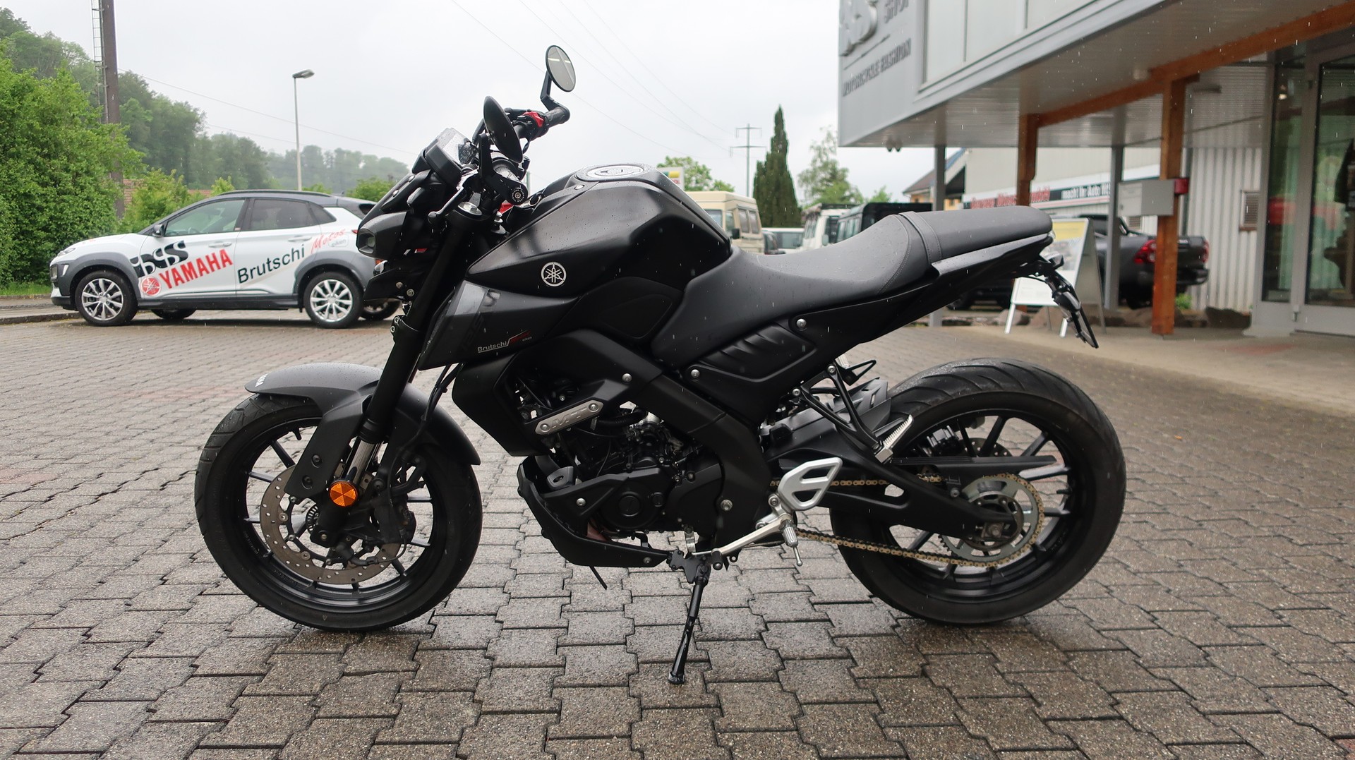 YAMAHA MT-125-showroom-element-3