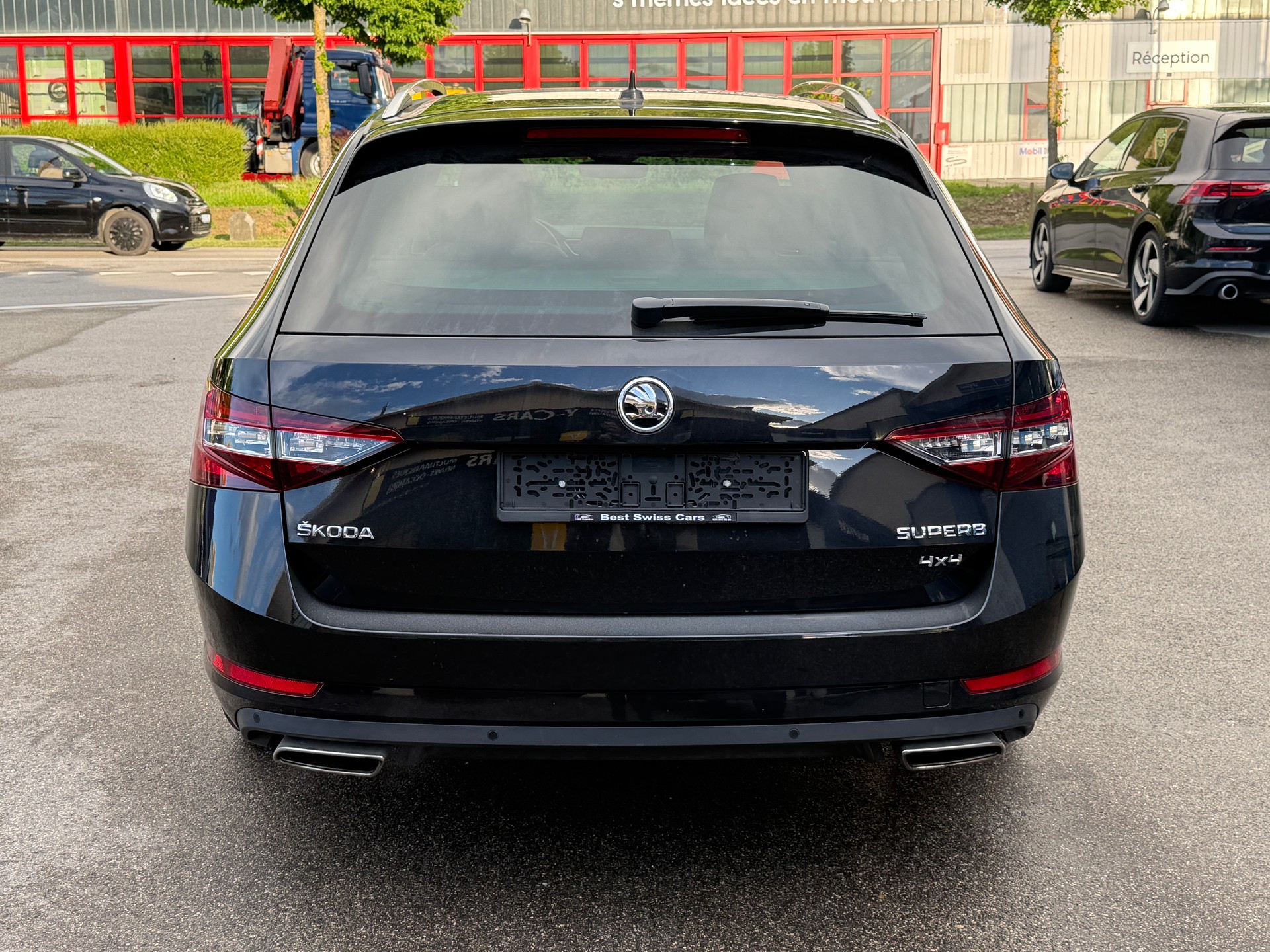 SKODA Superb Combi 2.0 TSI L&K DSG 4x4-image-3