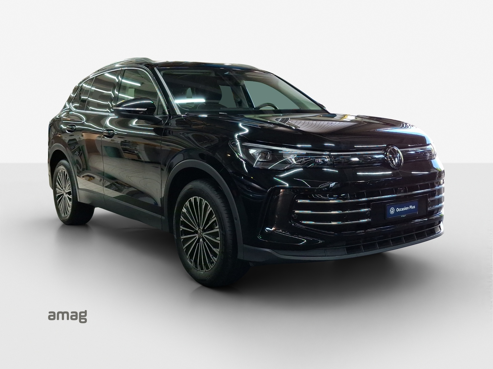 VW Tiguan 2.0 TSI DSG Elegance 4Motion-image-5