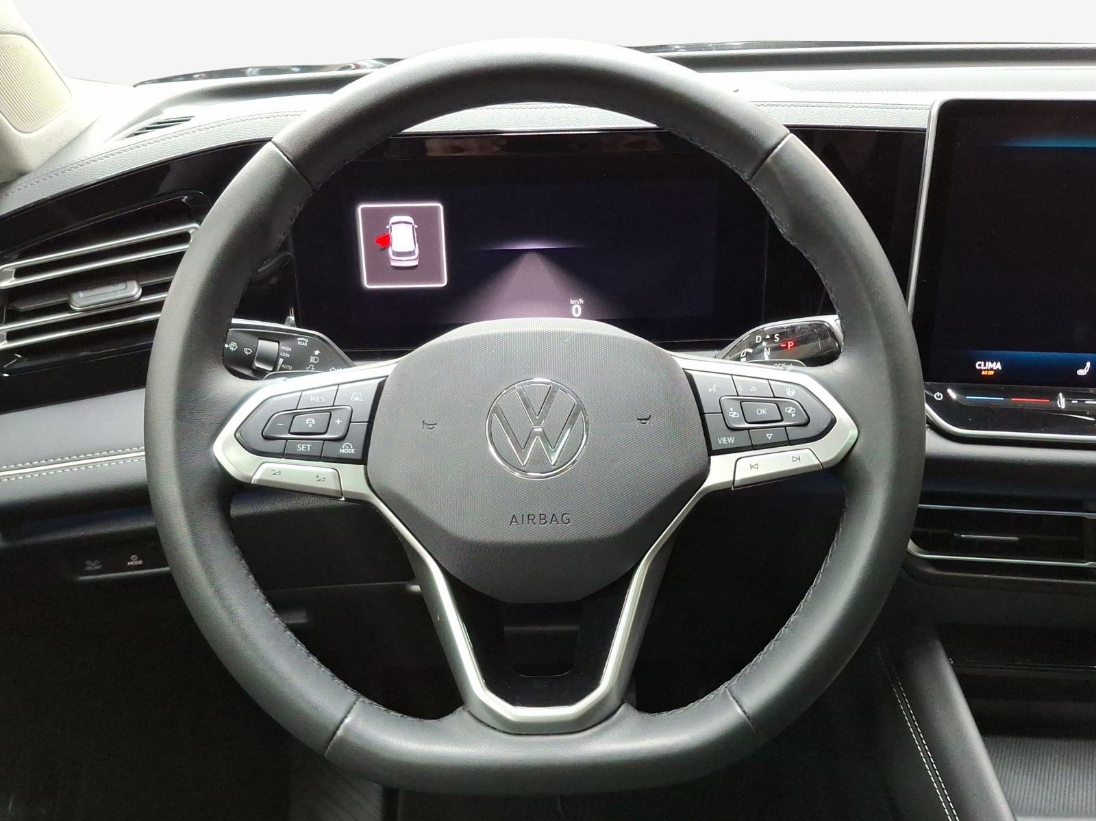 VW Tiguan 2.0 TSI DSG Elegance 4Motion-image-9