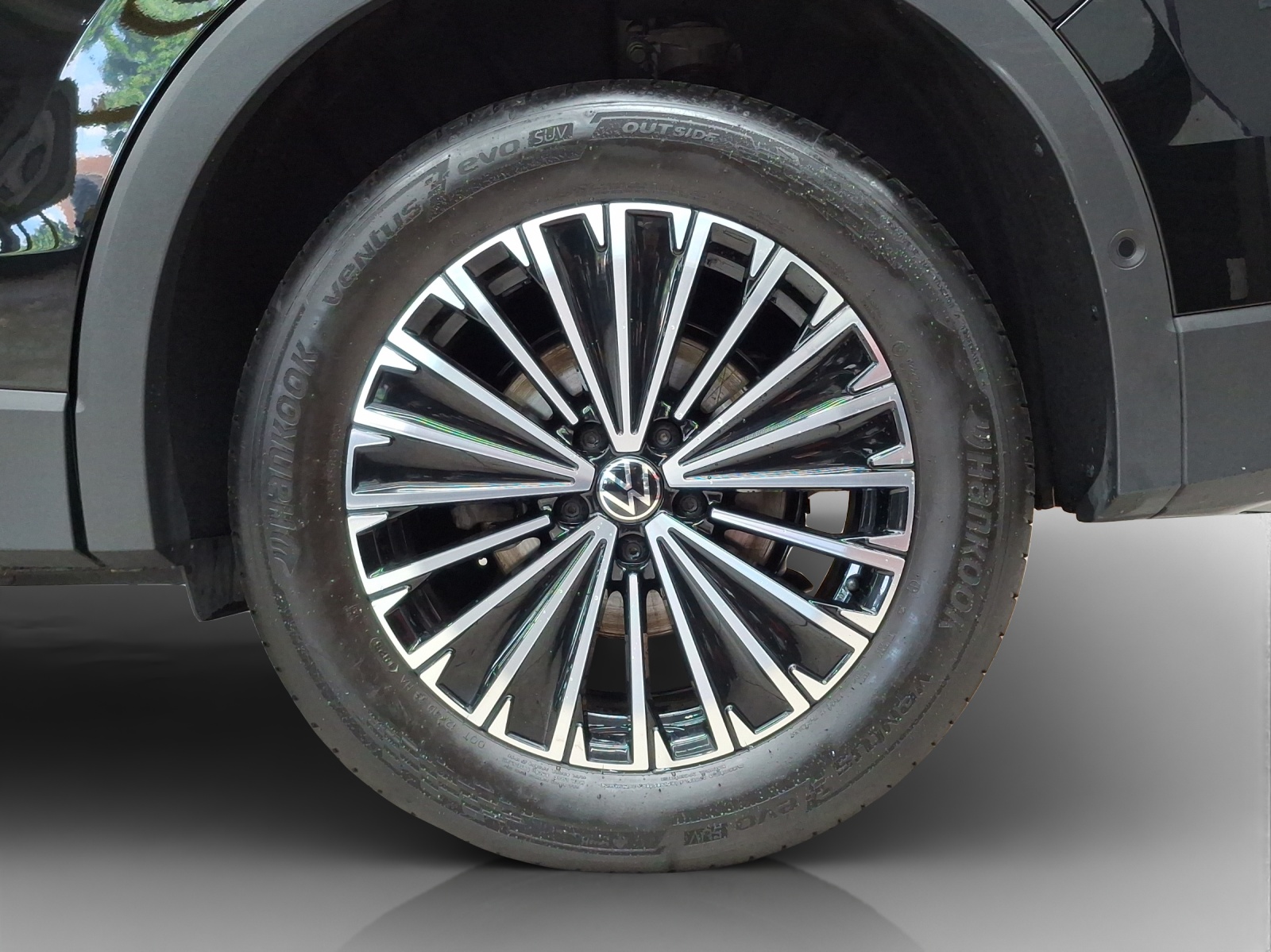 VW Tiguan 2.0 TSI DSG Elegance 4Motion-image-15