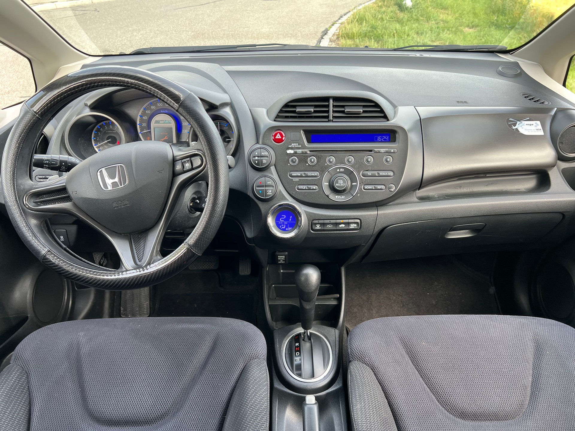 HONDA Jazz 1.3i Hybrid Comfort CVT-image-15