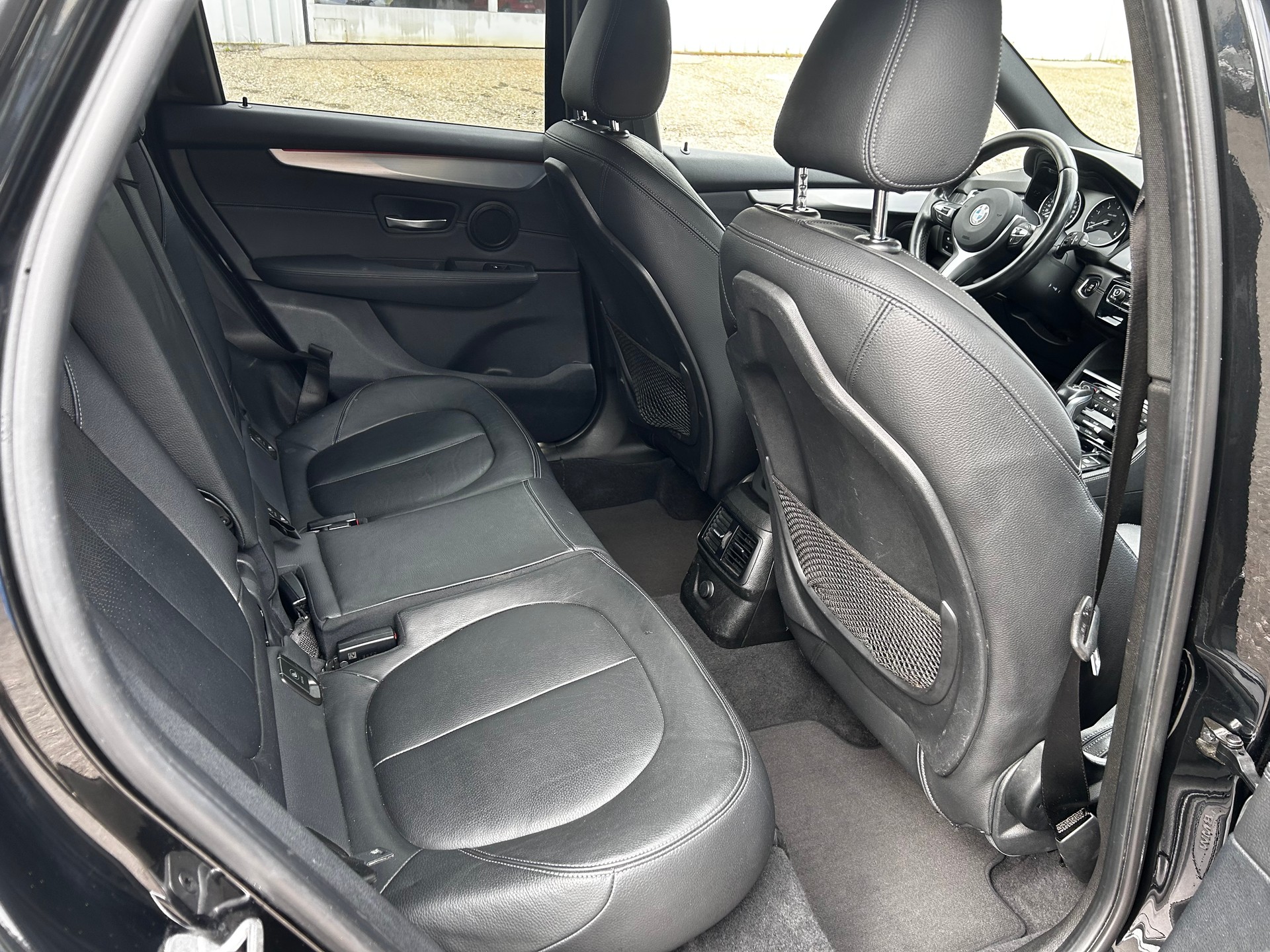 BMW 220d xDrive Active Tourer Steptronic-image-7