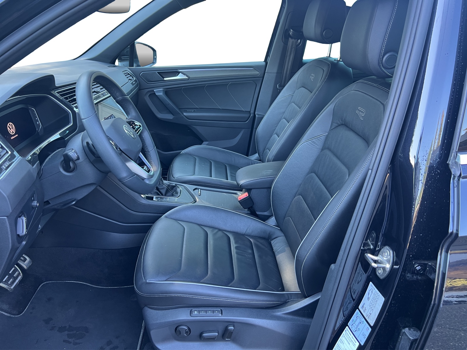 VW Tiguan 1.4TSI PHEV Selection DSG-image-8