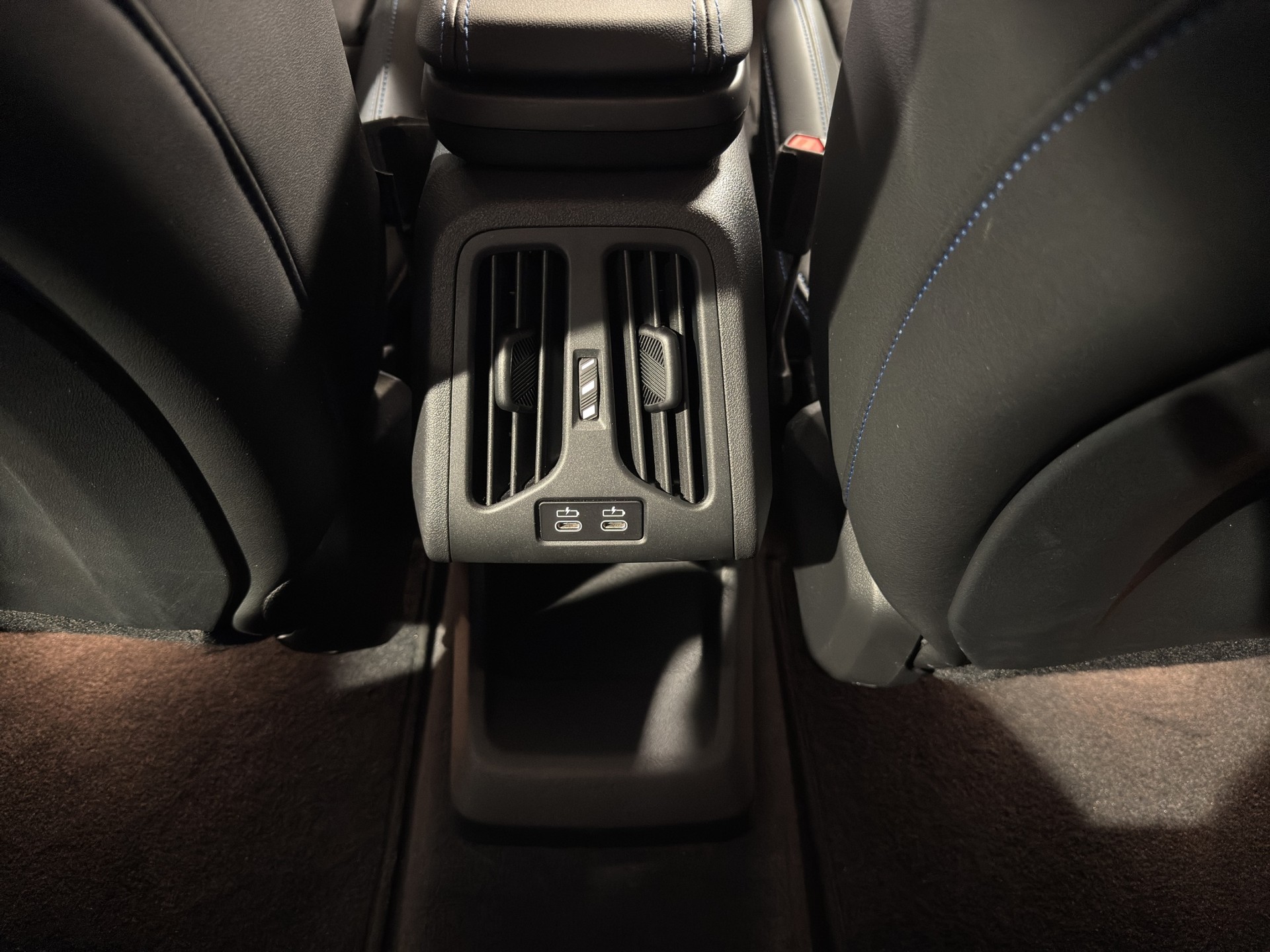 BMW 225e xDrive Active Tourer M Sport-image-10