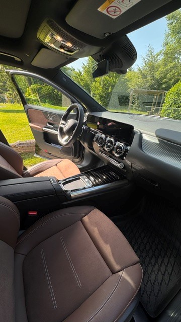 MERCEDES-BENZ GLA 220 d AMG Line 4matic-image-5