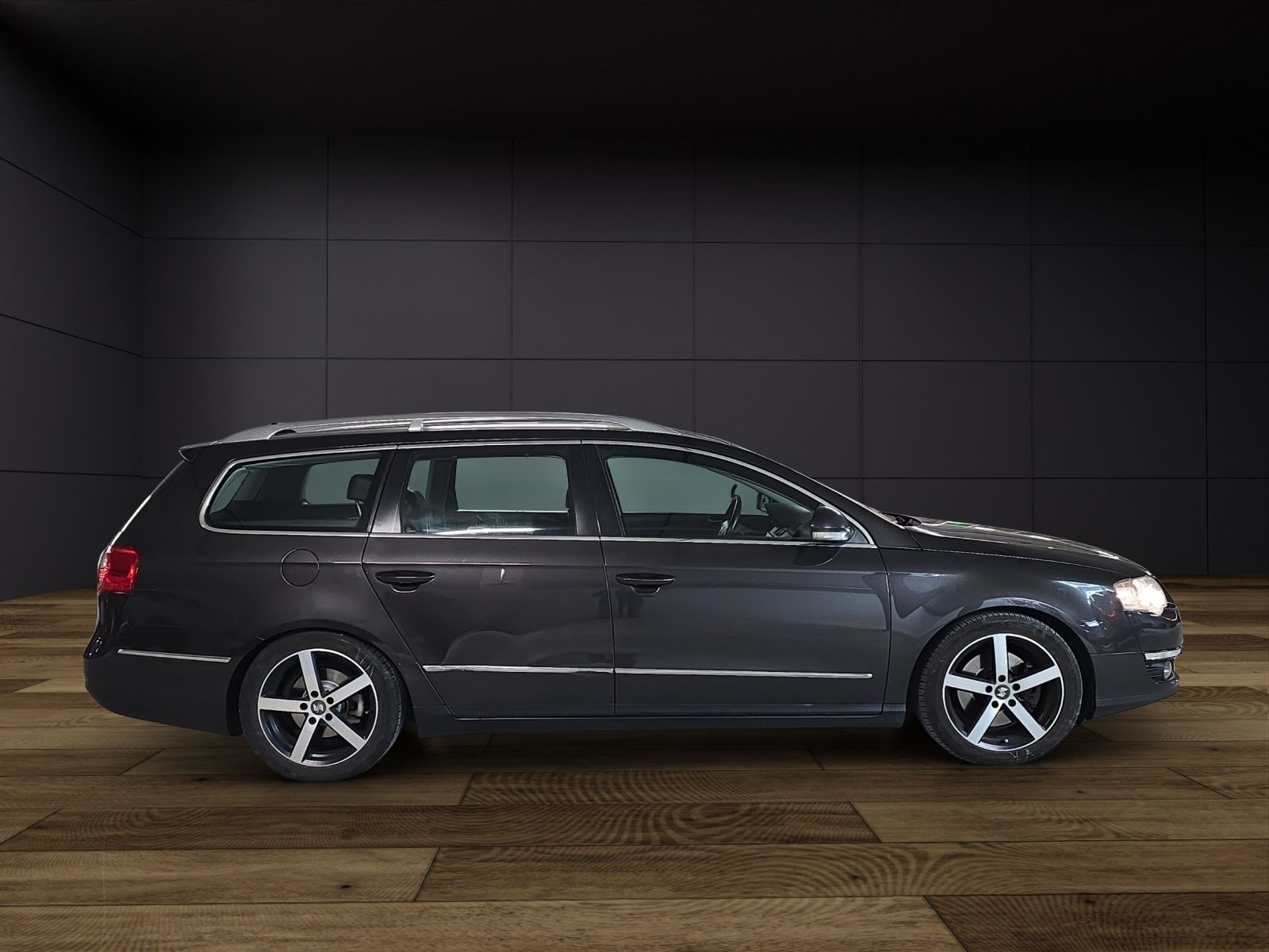 VW Passat Variant 2.0 TDI Highline DSG-showroom-element-3