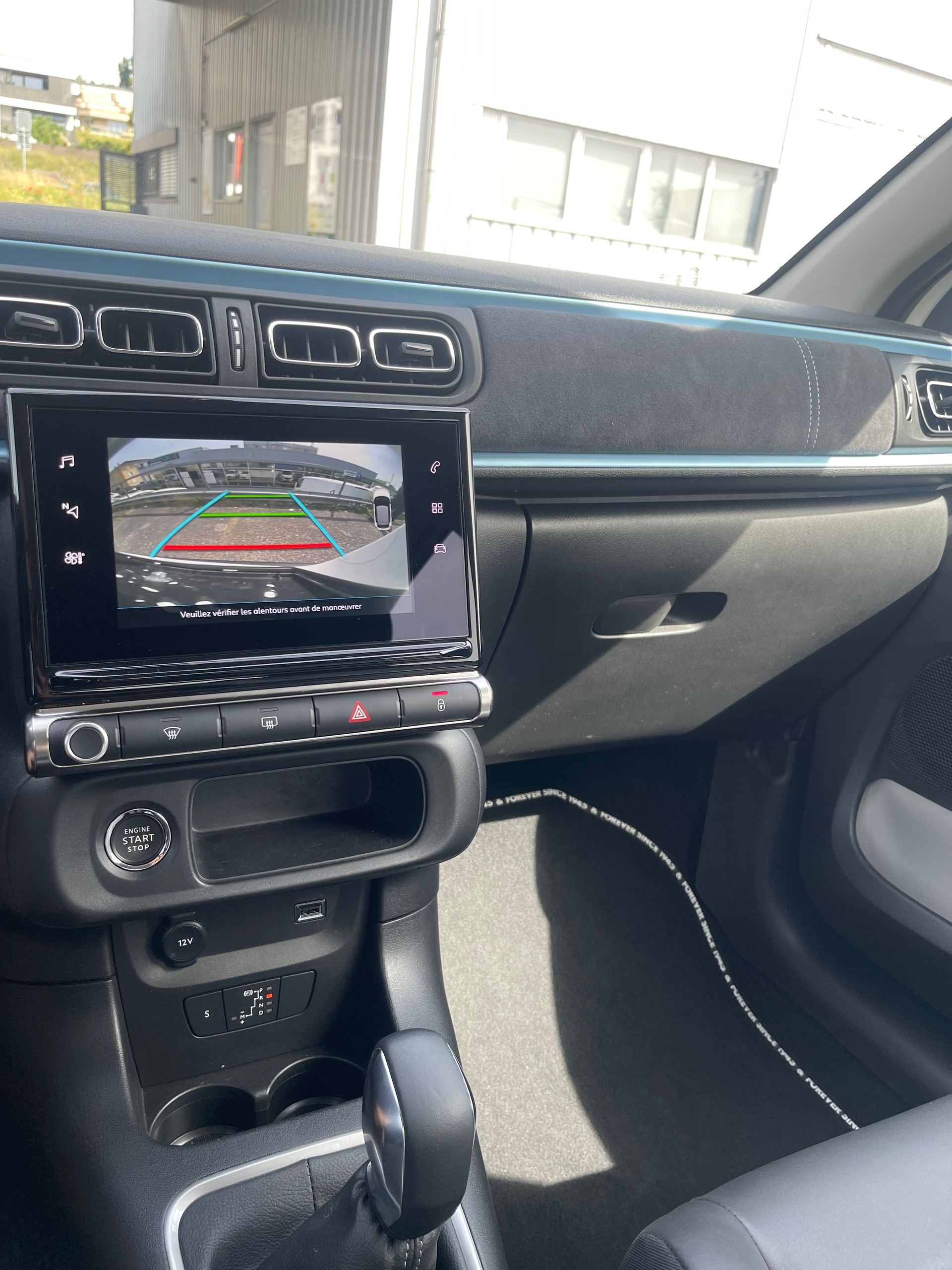 CITROEN C3 1.2i PureTech Elle EAT6-image-9