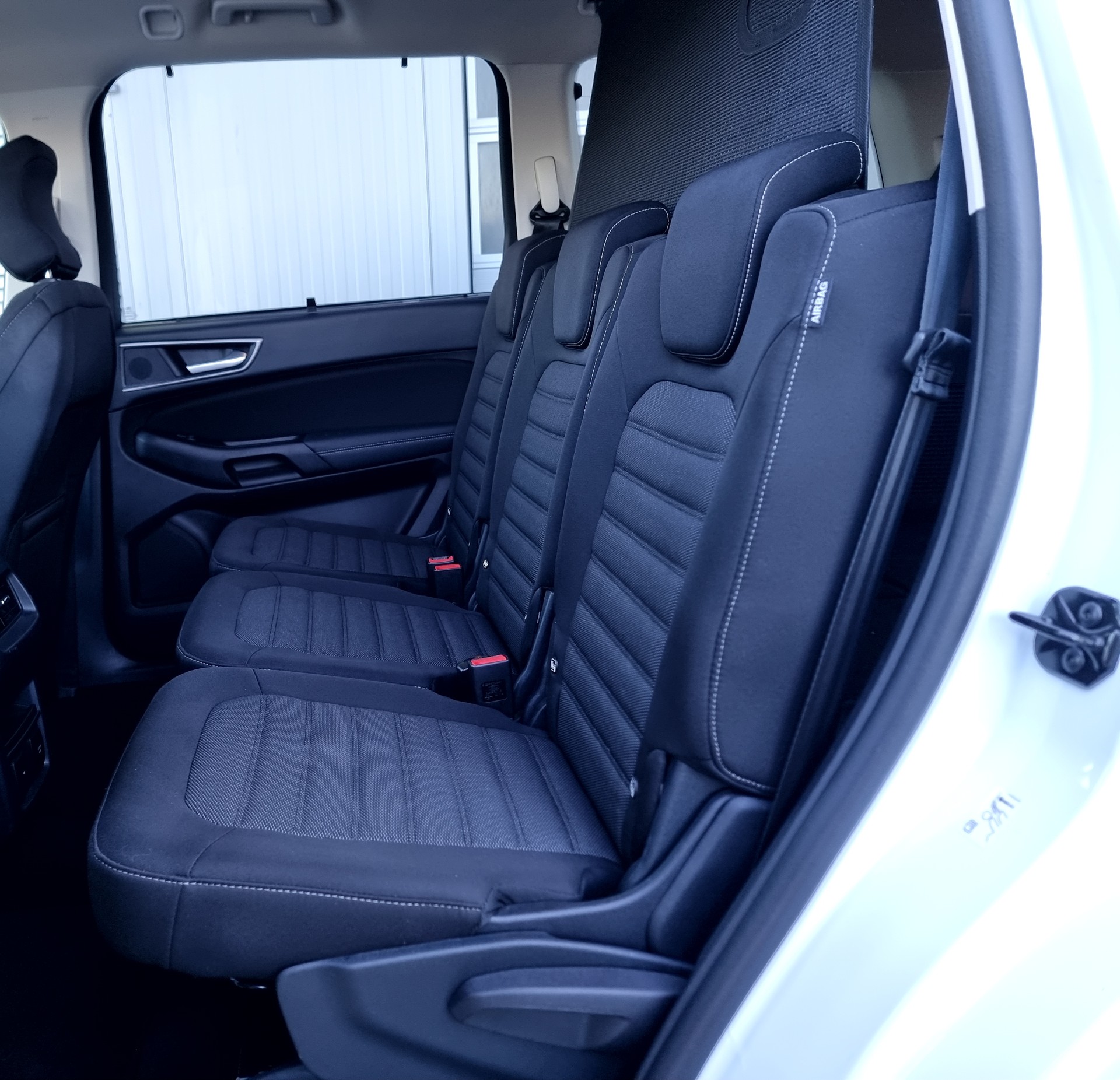 FORD Galaxy 2.5 FHEV Trend 7Pl CVT-image-4