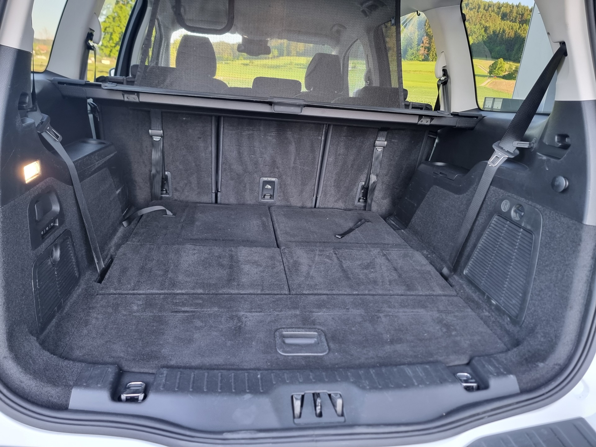 FORD Galaxy 2.5 FHEV Trend 7Pl CVT-image-12