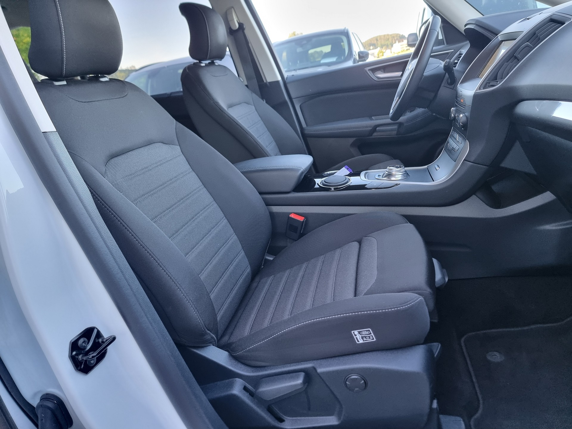 FORD Galaxy 2.5 FHEV Trend 7Pl CVT-image-11