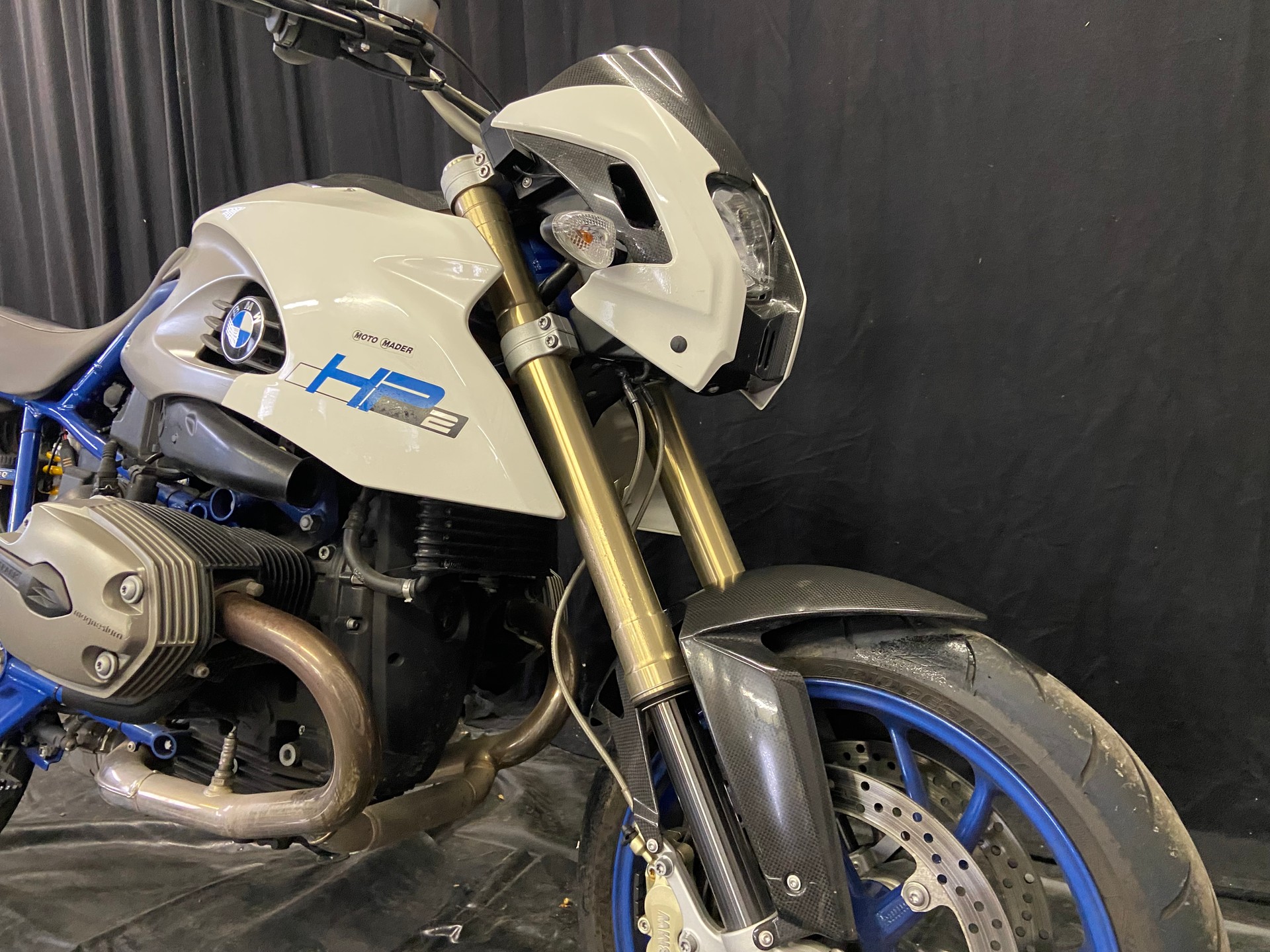BMW HP2 Megamoto 1200-image-3
